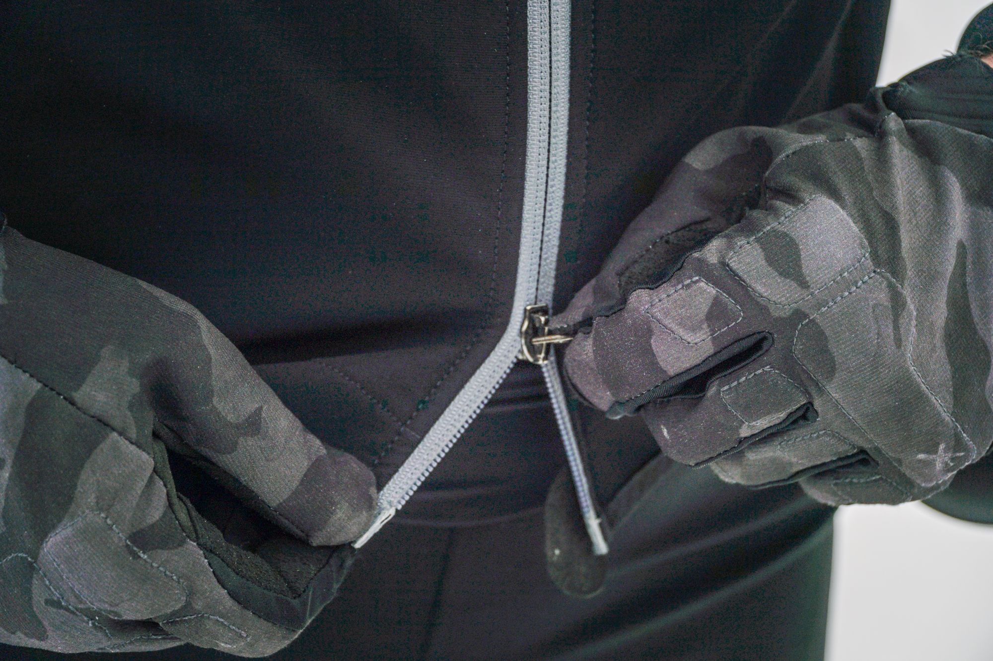 Im Test: Assos Trail Winter Softshell Jacket und Cargo Pants
