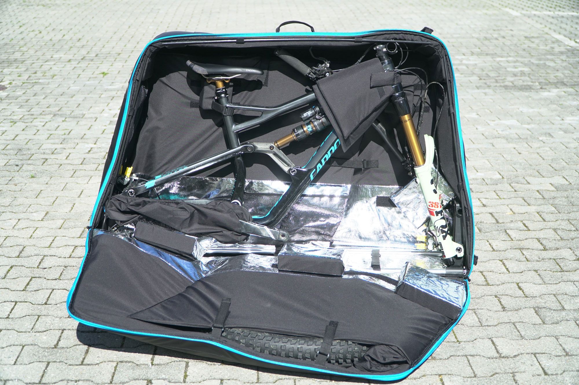 Verpackungskünstler   Vier Bike Bags im Test
