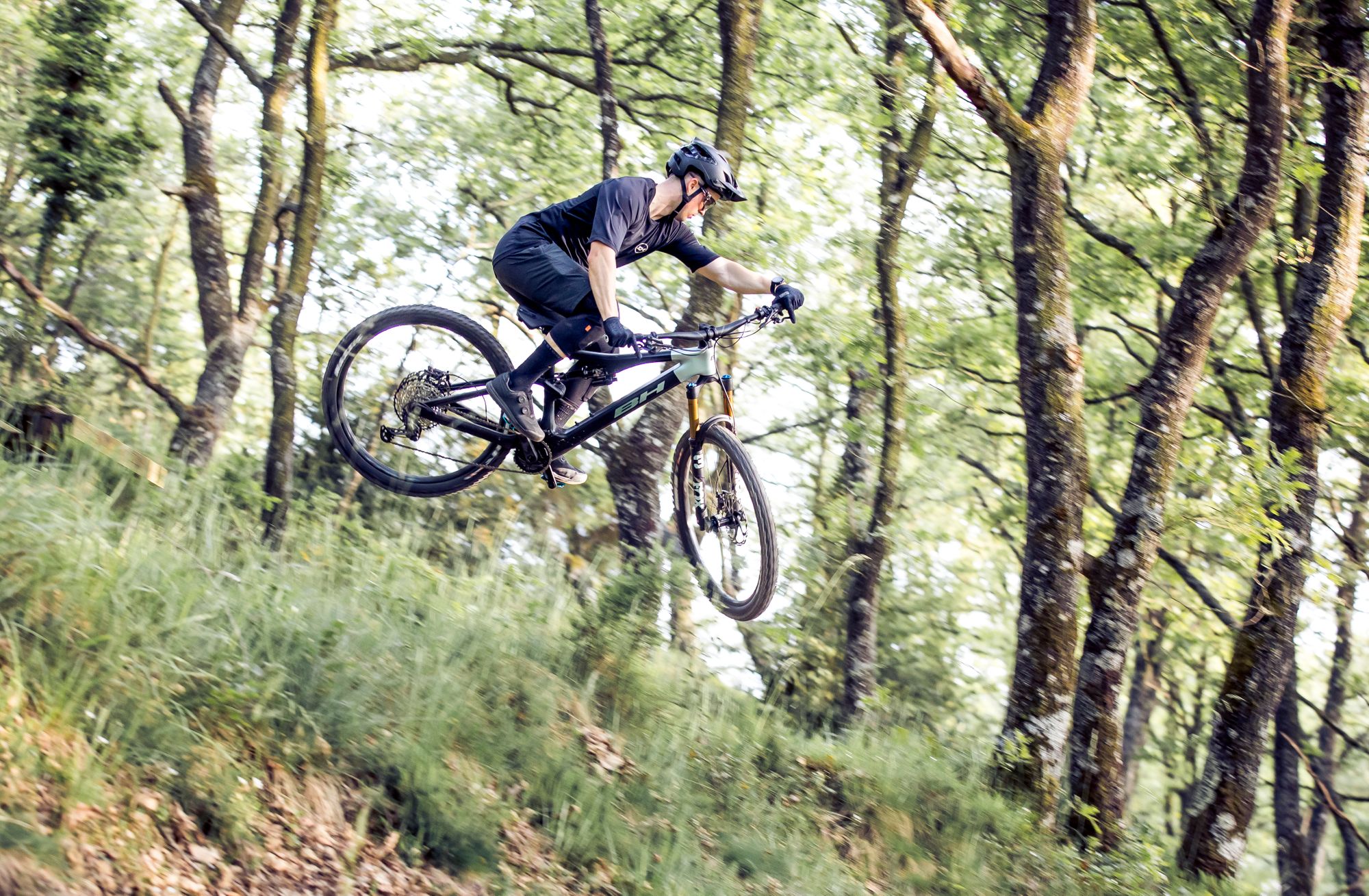 BH präsentiert die ersten E-Bikes mit dem neuen BHZ by SEG Motor