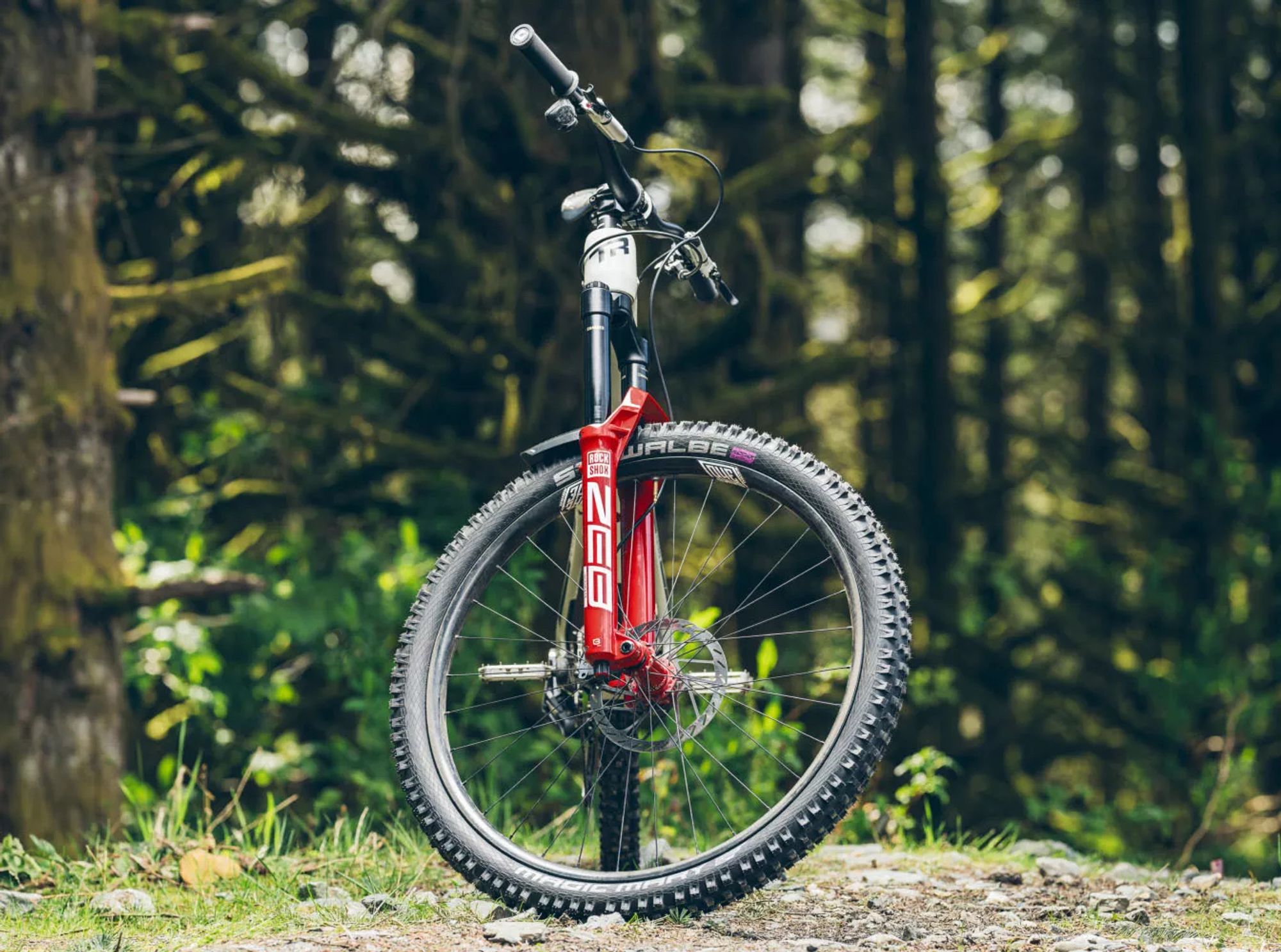 RockShox Zeb Ultimate 2025: Enduro-Gabel mit neuem Update