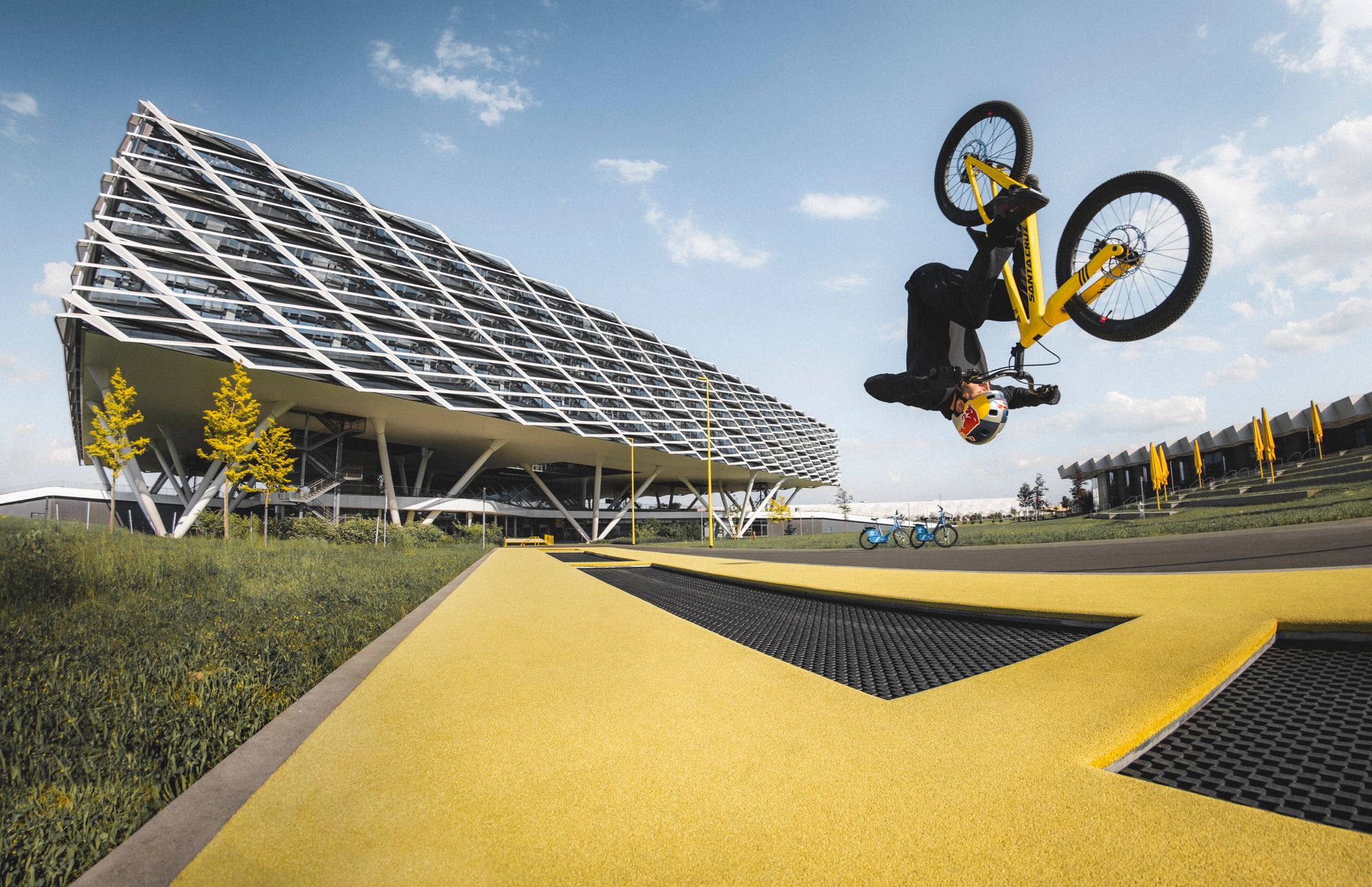 Danny Did It Again: MacAskill zu Gast auf dem adidas Campus