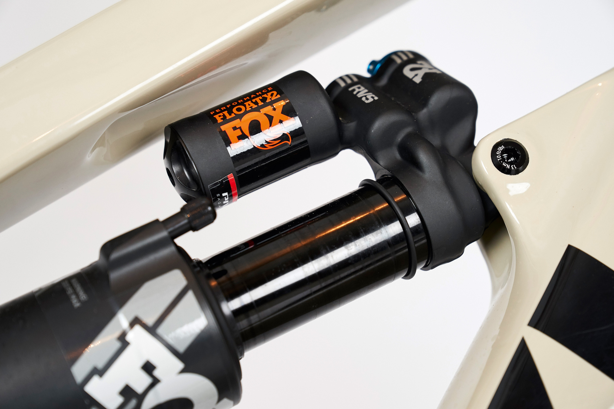 Pivot Firebird 29 Pro Pivot Firebird 29 Pro