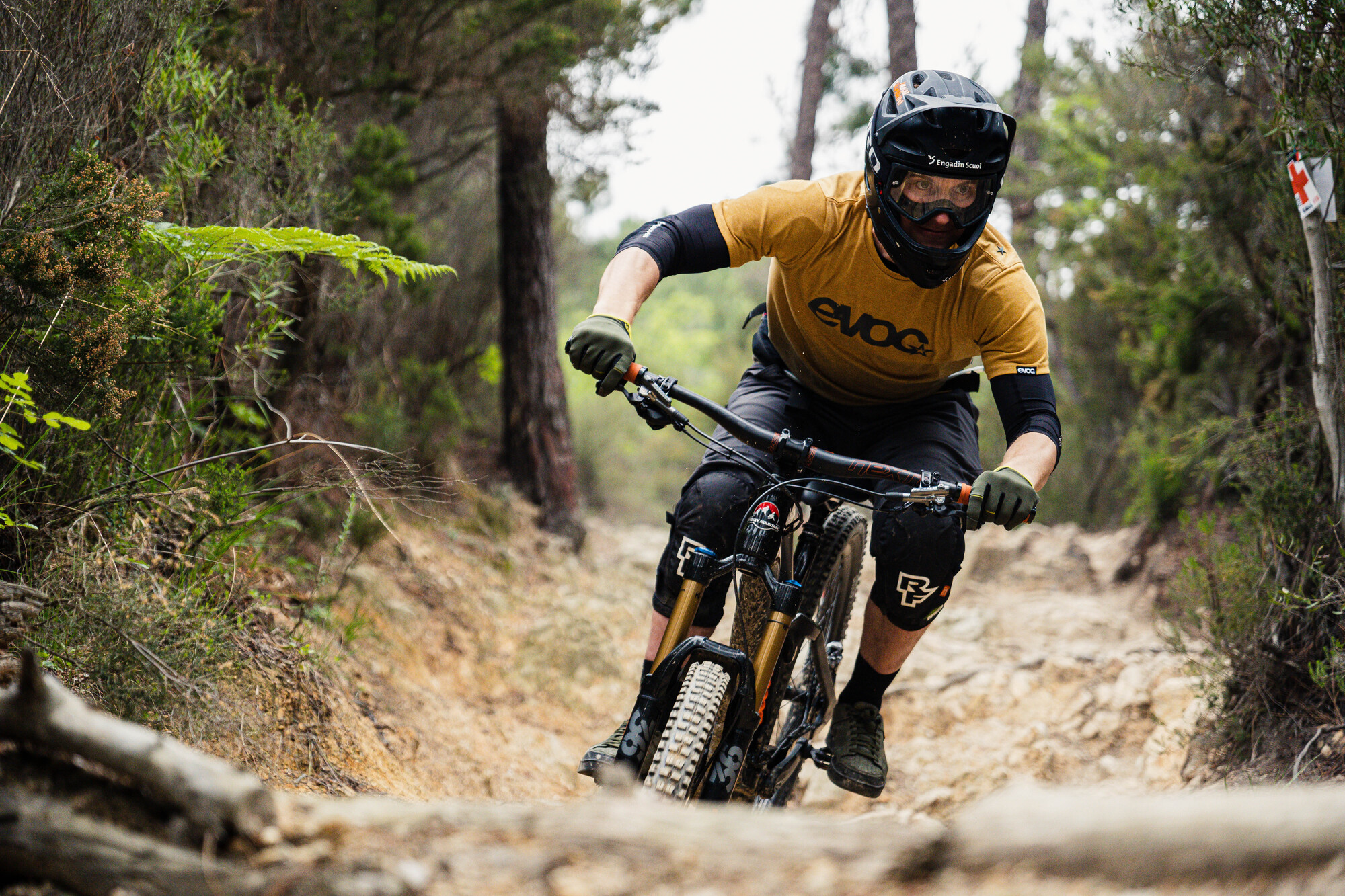 Mondraker Enduro2:   MTB-Action für Zweierteams