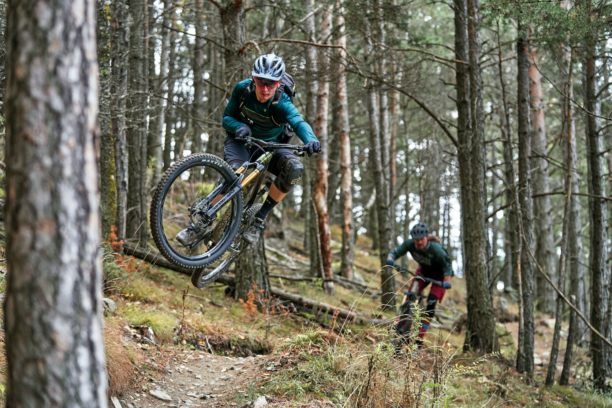 7 Bikes im Test: die schnellsten Enduros und Trailbikes 2020 7 Bikes im Test: die schnellsten Enduros und Trailbikes 2020
