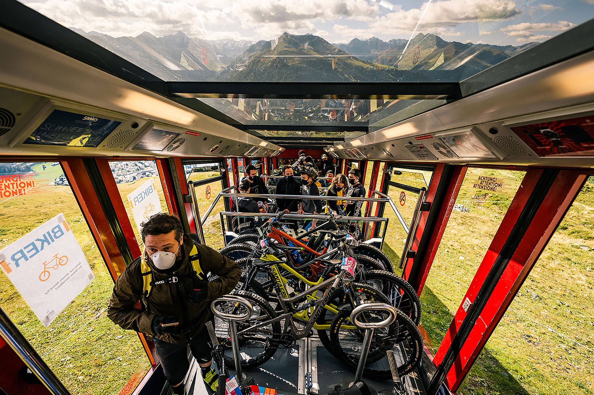 Mondraker Enduro Team: Epische Trails im Rennmodus Mondraker Enduro Team: Epische Trails im Rennmodus