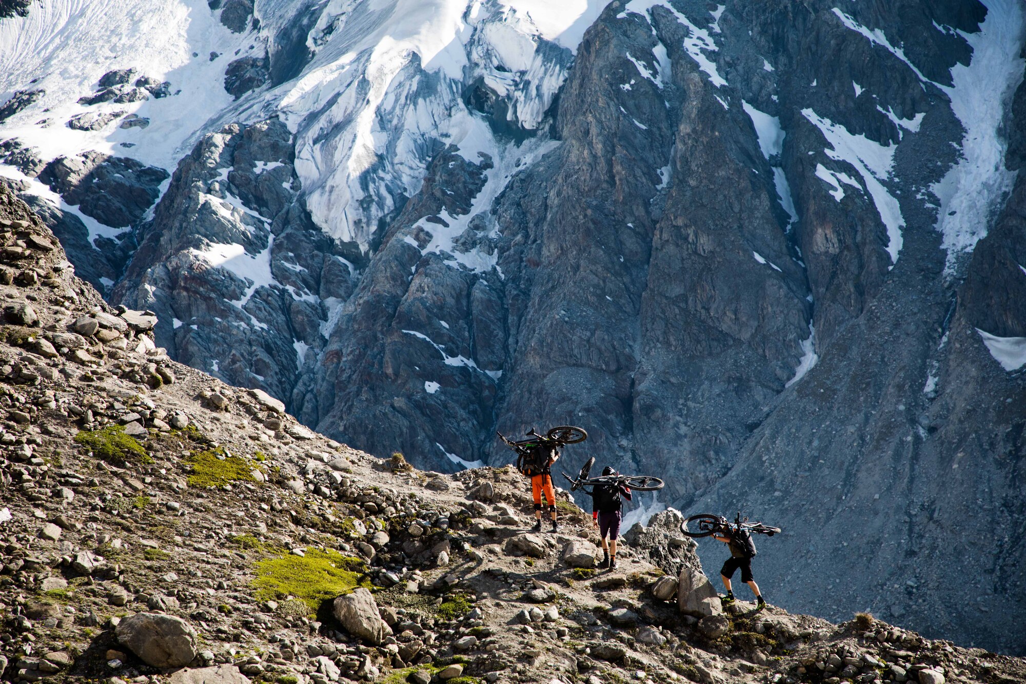 Ludo et son vélo #10: Mit dem E-MTB auf den Petit Combin Ludo et son vélo #10: Mit dem E-MTB auf den Petit Combin