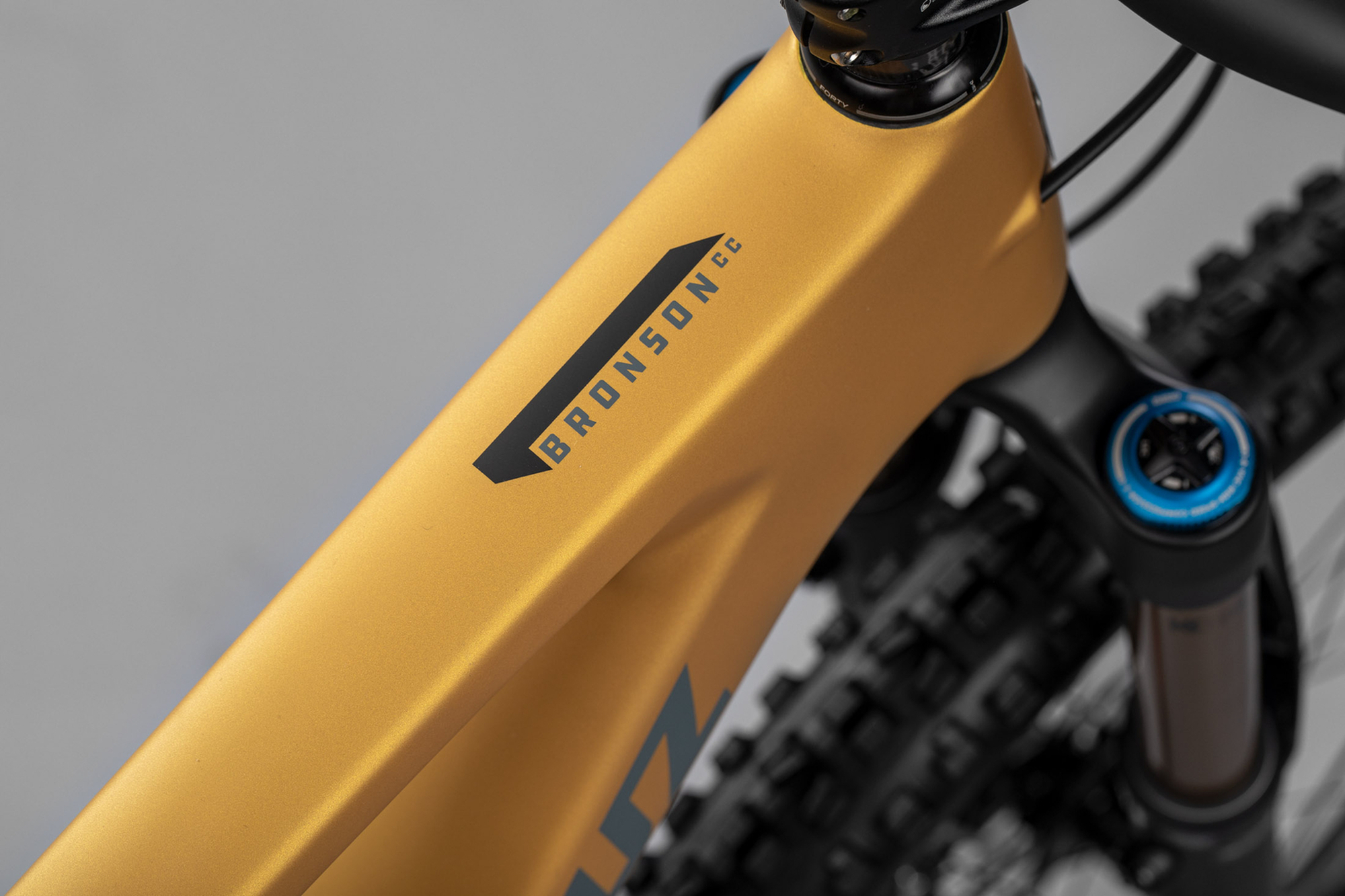Neues Santa Cruz Bronson: Ein Mullet für ein Halleluja Neues Santa Cruz Bronson: Ein Mullet für ein Halleluja