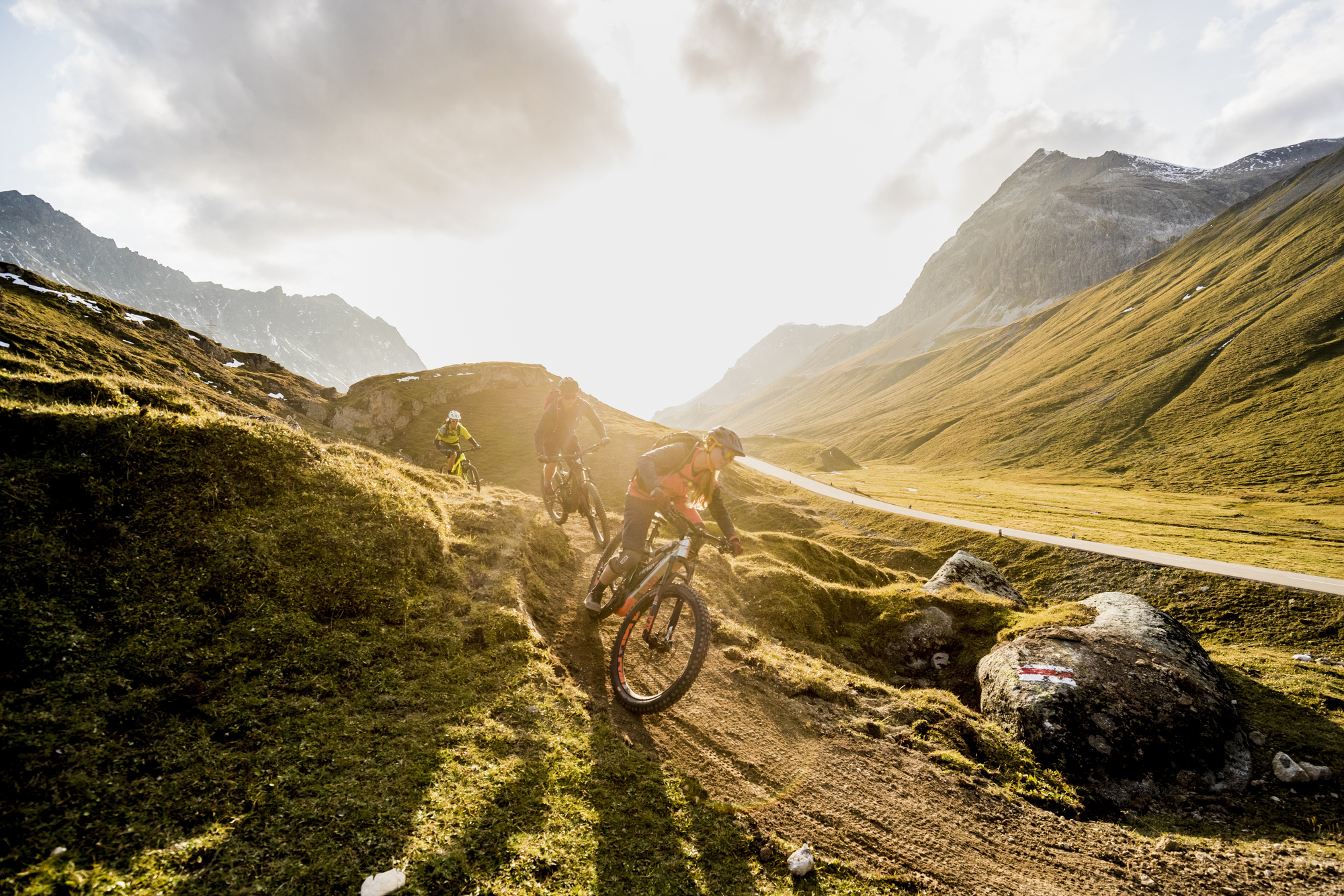 Testweekend im Engadin:   aktuelle E-MTBs von coolen Brands