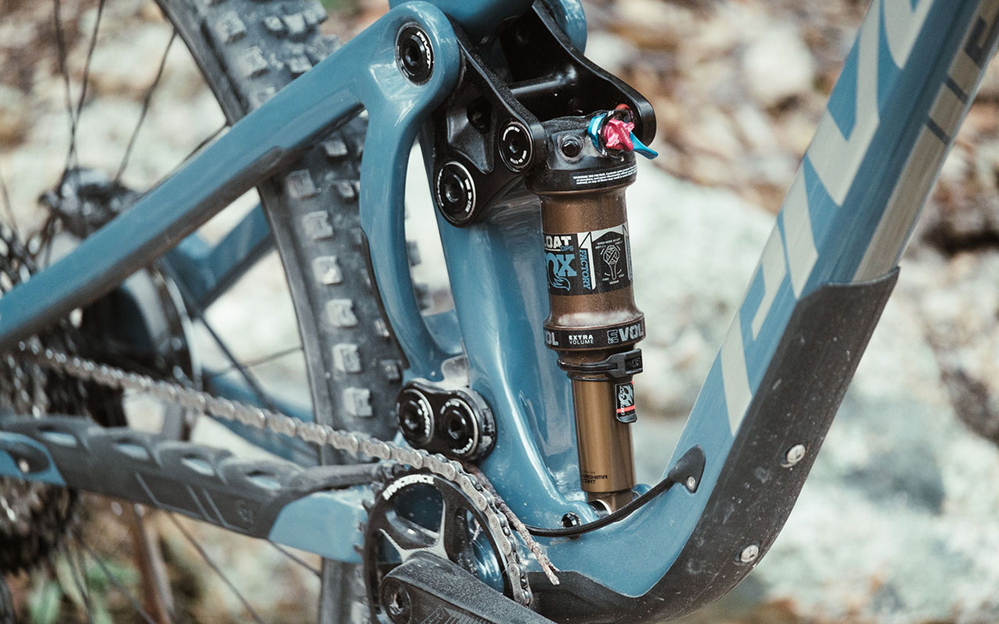 PIVOT SHADOWCAT die 27.5-Zoll-Trail-Mietzekatze PIVOT SHADOWCAT die 27.5-Zoll-Trail-Mietzekatze