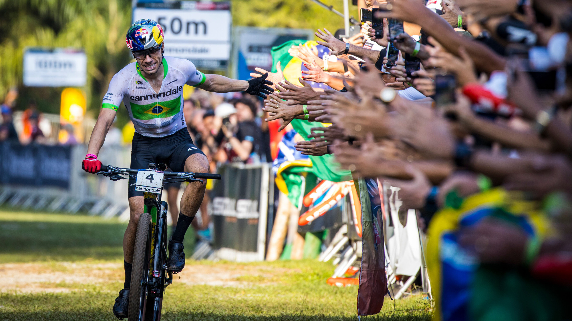 Schurter und McConnell triumphieren bei Weltcup-Auftakt in Brasilien Schurter und McConnell triumphieren bei Weltcup-Auftakt in Brasilien