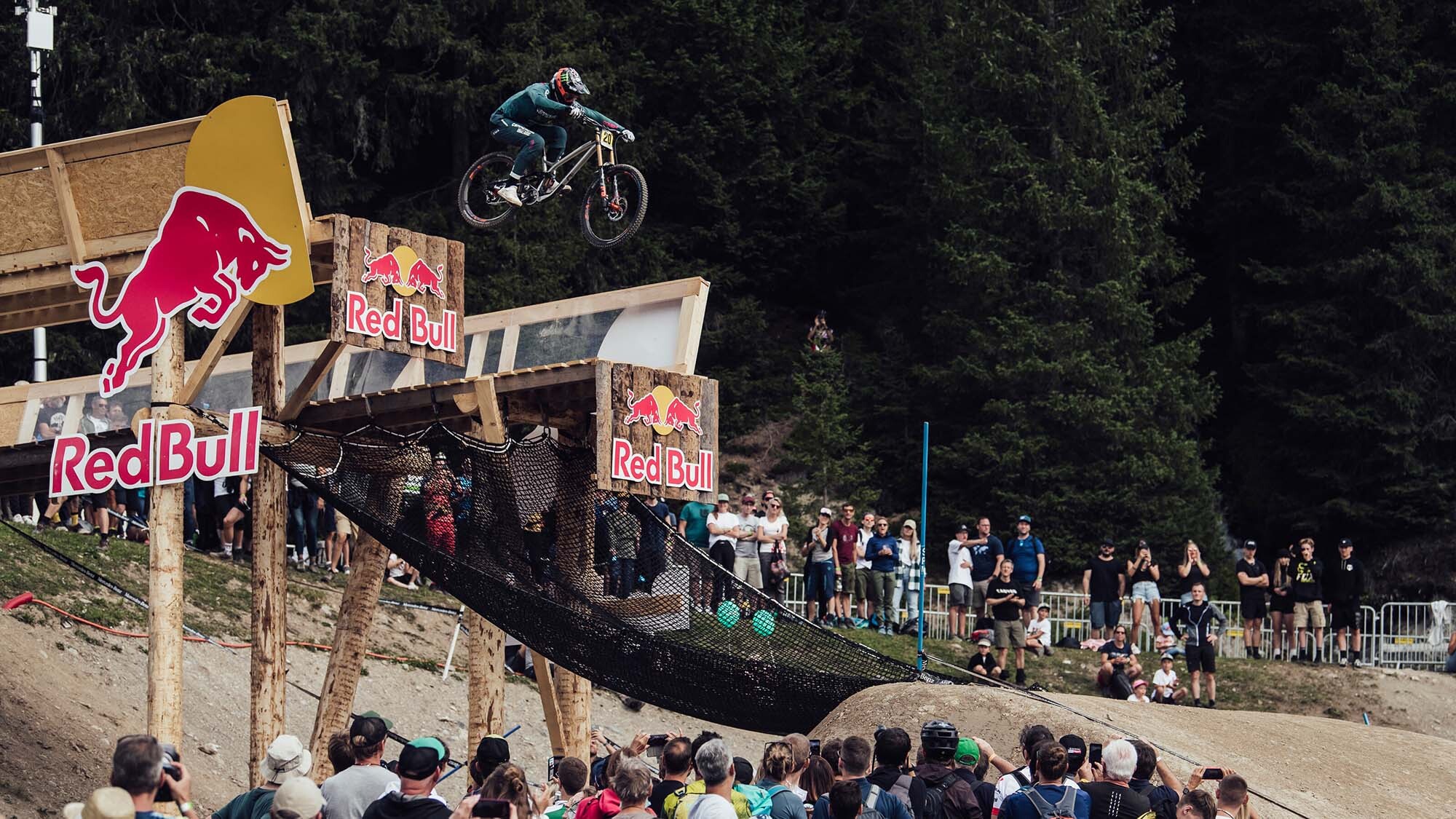 MTB Weltcup Lenzerheide Wird Schurter zum Überflieger? MTB Weltcup Lenzerheide Wird Schurter zum Überflieger?