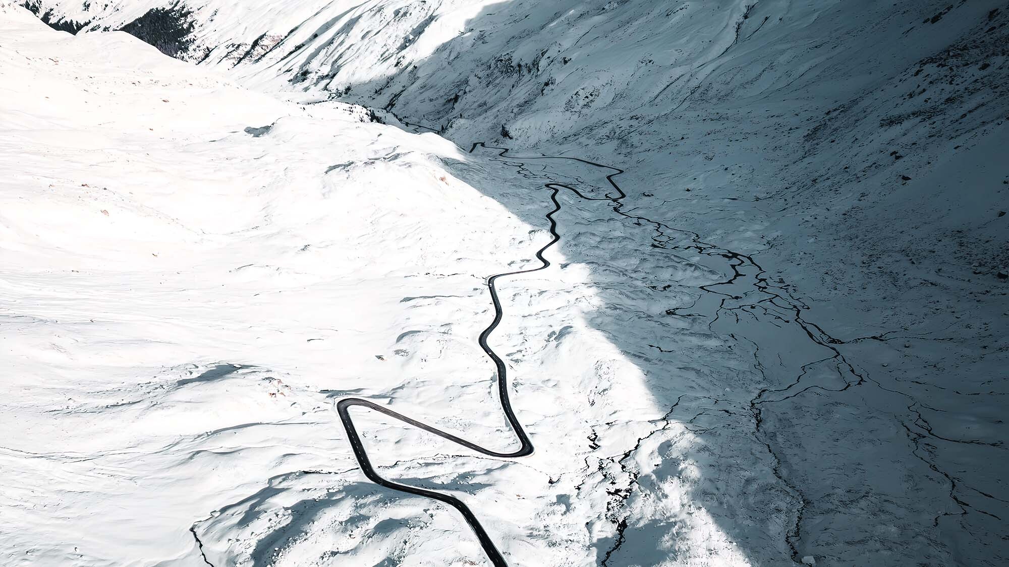 «Red Bull Sledgends»: Schlittenrennen am Flüelapass «Red Bull Sledgends»: Schlittenrennen am Flüelapass