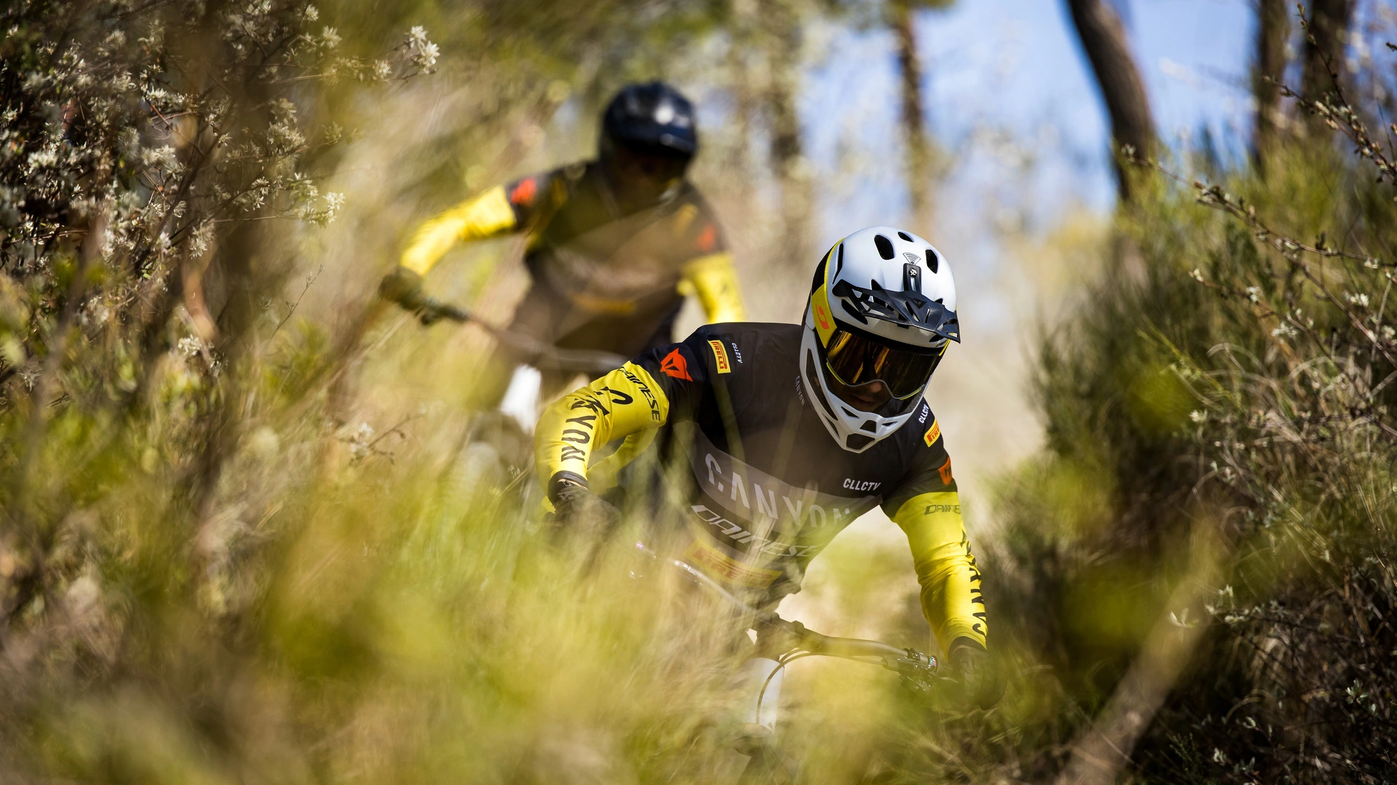 Canyon stellt neues E-Enduro Raceteam vor.