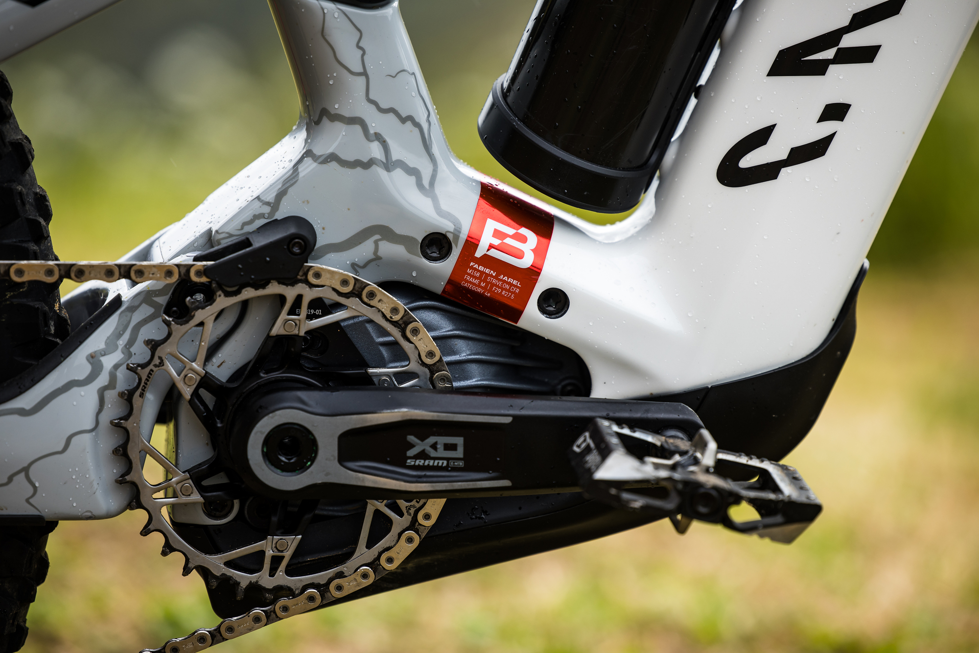 Canyon stellt neues E-Enduro Raceteam vor. Canyon stellt neues E-Enduro Raceteam vor.