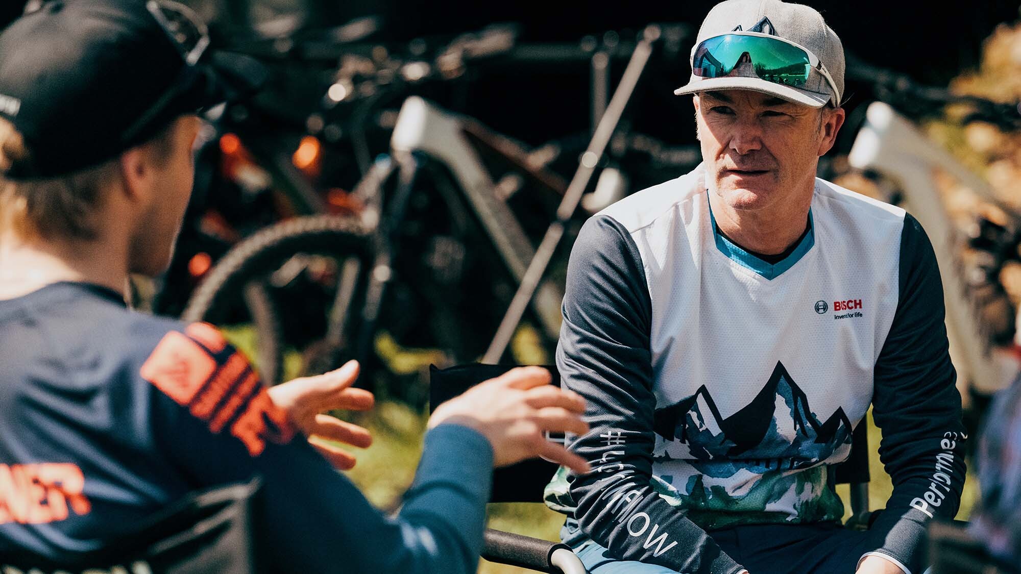 Mehr Schub im eMTB-Racing. Bosch verstärkt Engagement. Mehr Schub im eMTB-Racing. Bosch verstärkt Engagement.