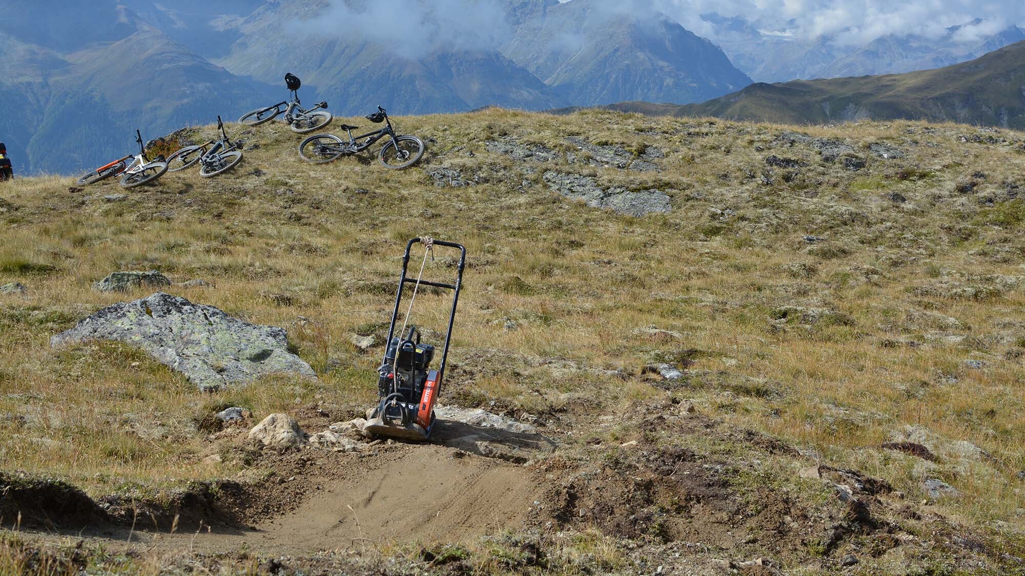 Muot da l`Hom and Friends Ride. 6.8.23 in Scuol. Muot da l`Hom and Friends Ride. 6.8.23 in Scuol.