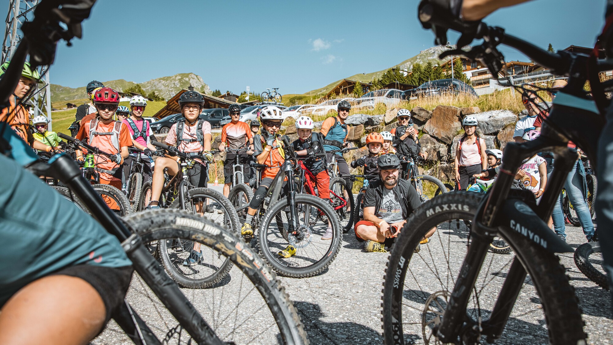 FAMILY BIKE VIBES. Das Bikeerlebnis für die ganze Familie. FAMILY BIKE VIBES. Das Bikeerlebnis für die ganze Familie.