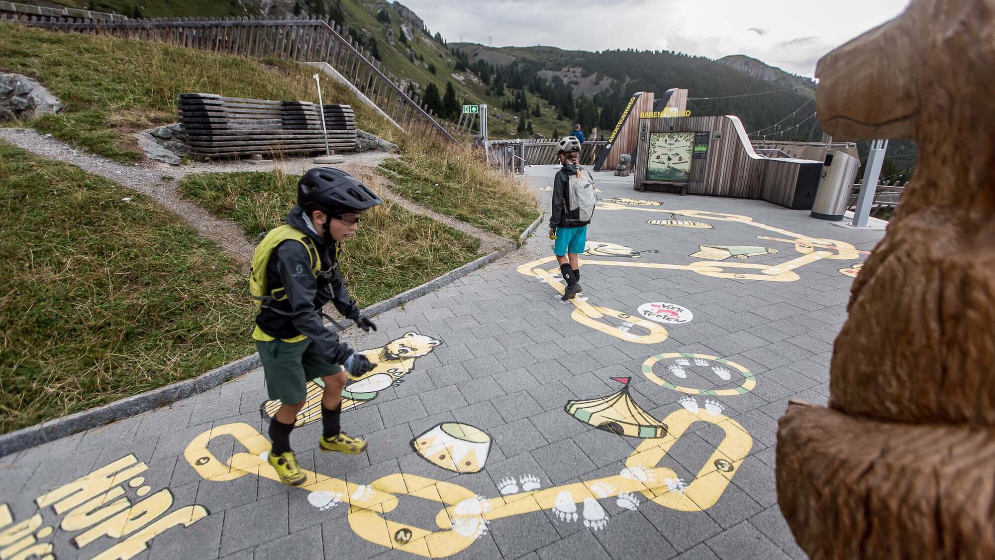 FAMILY BIKE VIBES. Das Bikeerlebnis für die ganze Familie. FAMILY BIKE VIBES. Das Bikeerlebnis für die ganze Familie.