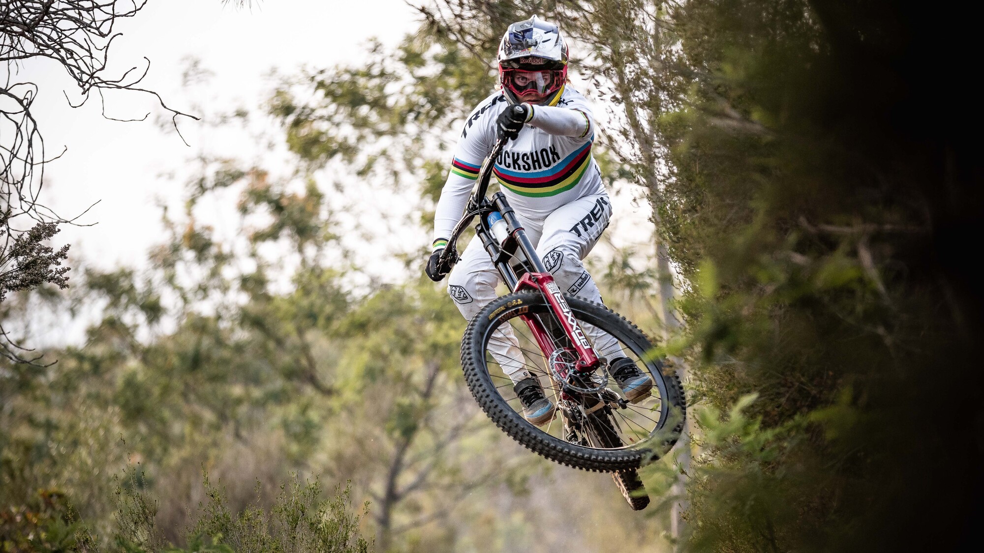 Smooth is fast! RockShox mit neuer BoXXer.