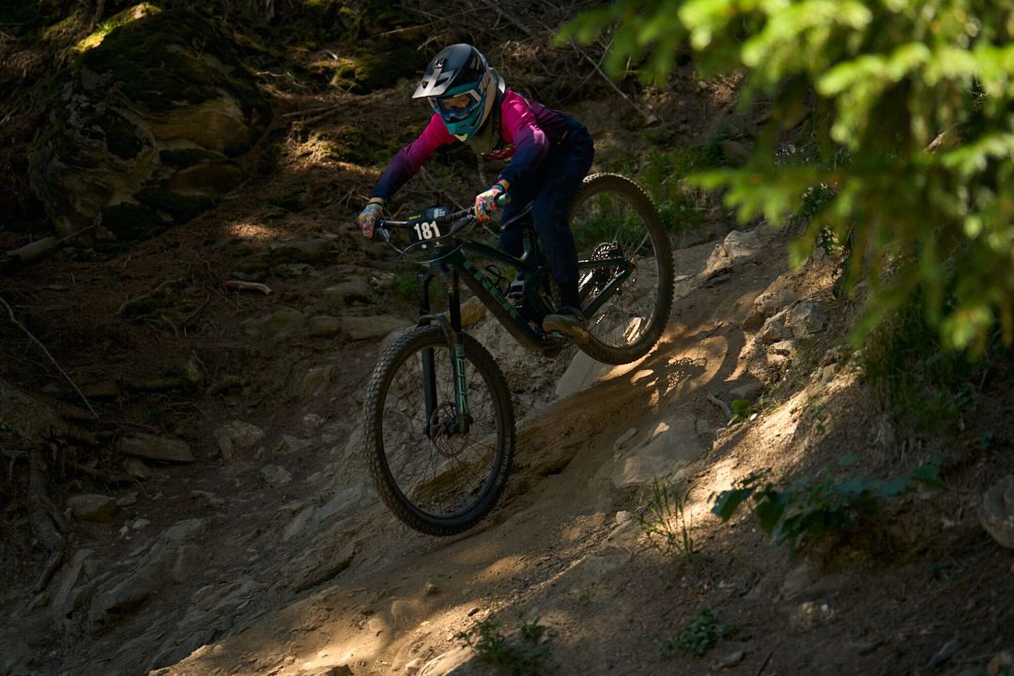 Bike Kingdom Academy. Mit Strategie an die Downhill Spitze. Bike Kingdom Academy. Mit Strategie an die Downhill Spitze.