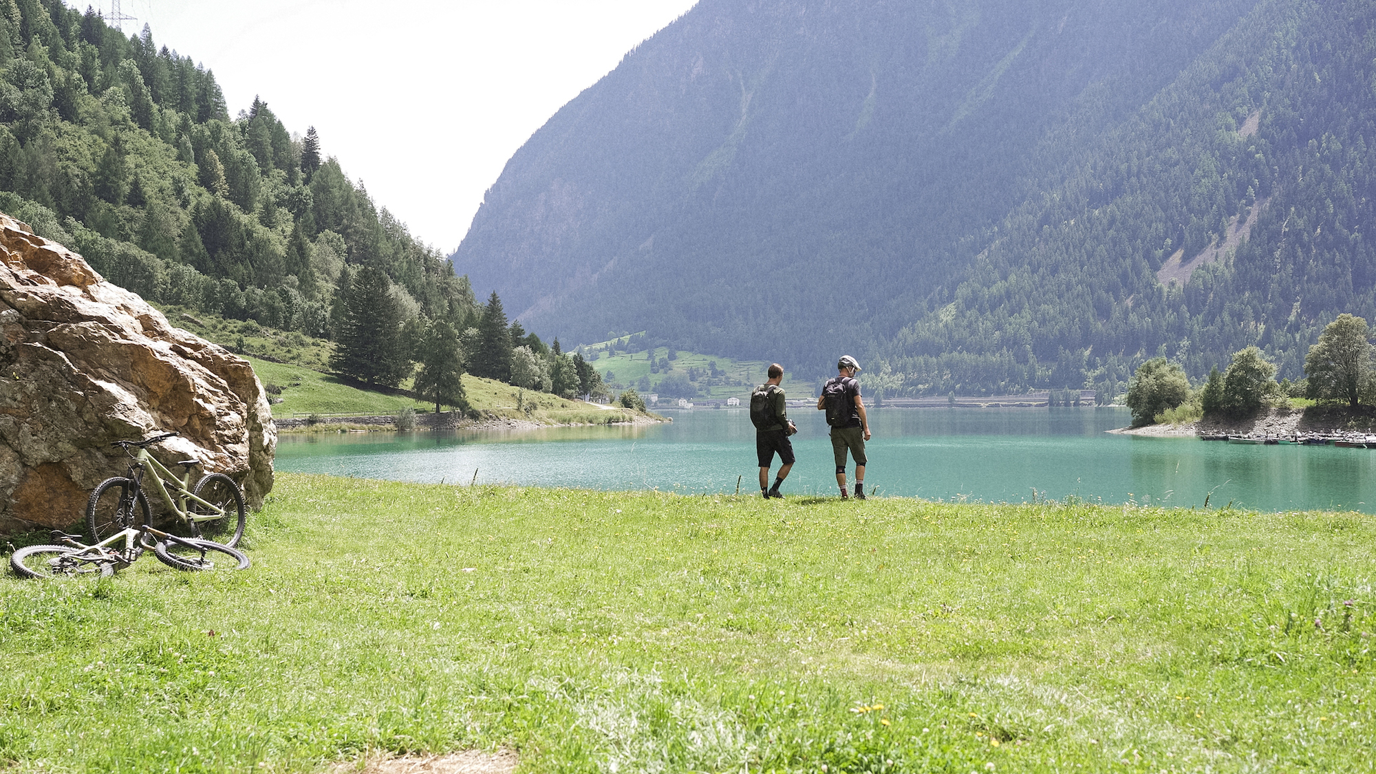 Trailpatrol Ep. 2 - Val Poschiavo Trailpatrol Ep. 2 - Val Poschiavo