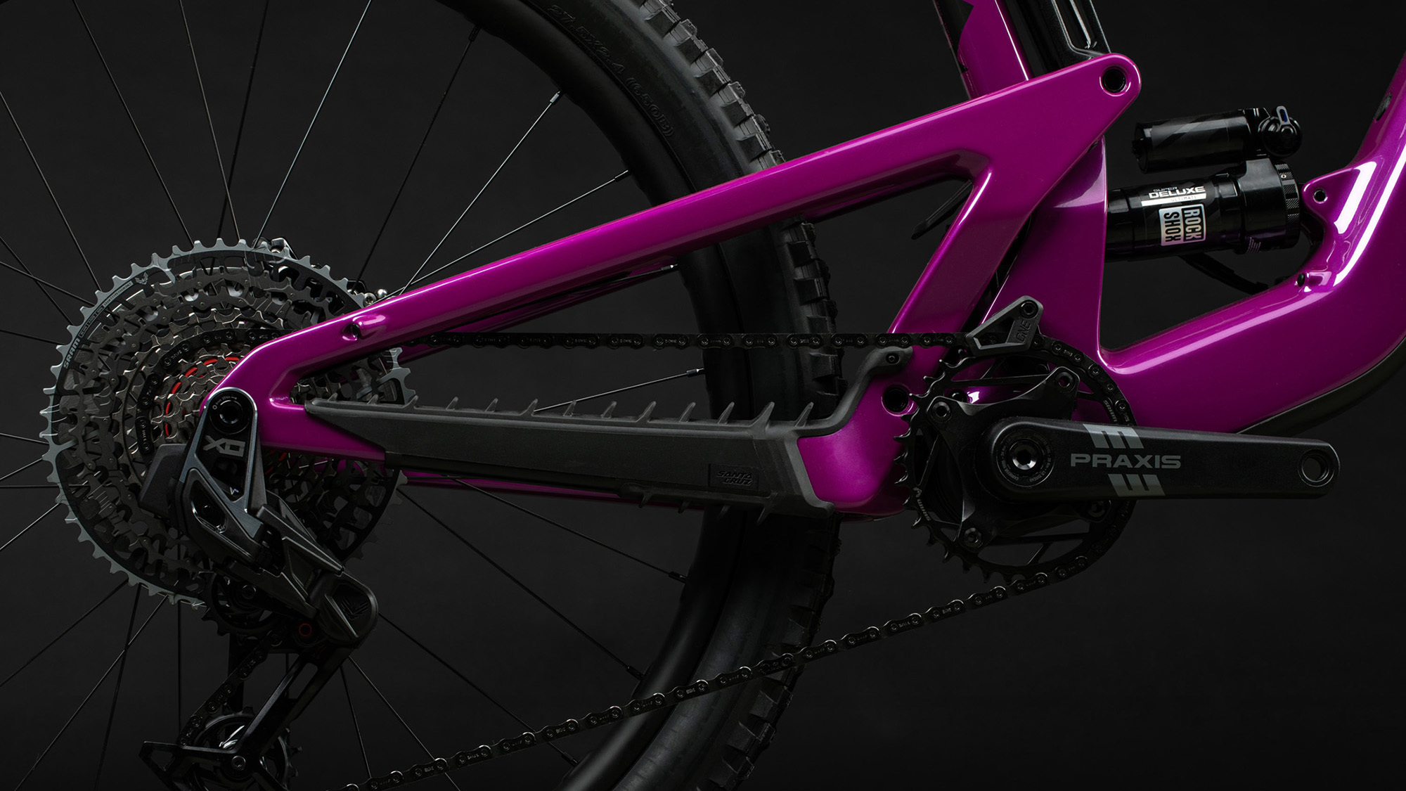 Santa Cruz Heckler SL - Trailbike with hidden super power Santa Cruz Heckler SL - Trailbike with hidden super power
