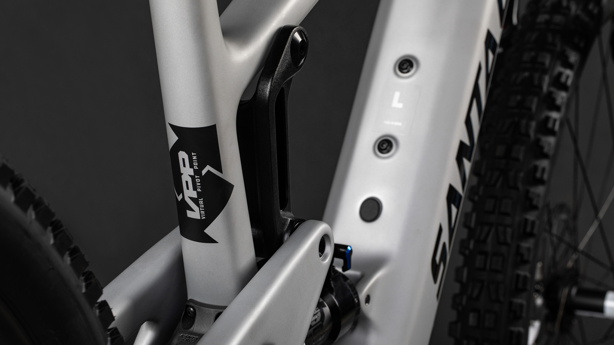 Santa Cruz Heckler SL - Trailbike with hidden super power Santa Cruz Heckler SL - Trailbike with hidden super power
