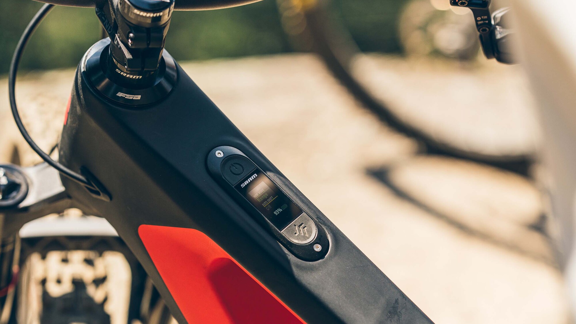 SRAM Powertrain. Verschmelzung zum Komplettsystem. SRAM Powertrain. Verschmelzung zum Komplettsystem.