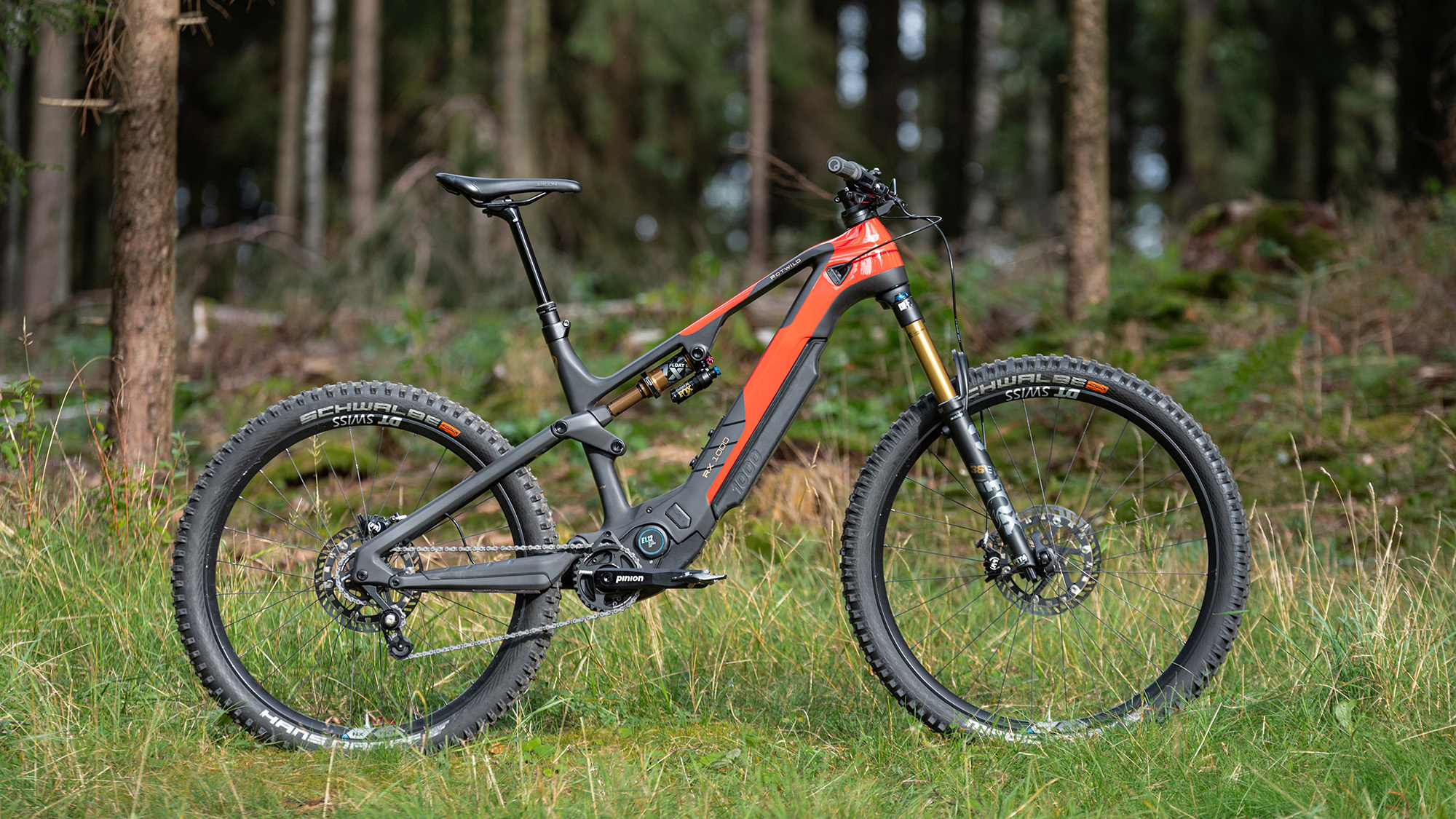 Rotwild mit neuen Pinion-Bikes: R.X1000 und R.C1000 Rotwild mit neuen Pinion-Bikes: R.X1000 und R.C1000