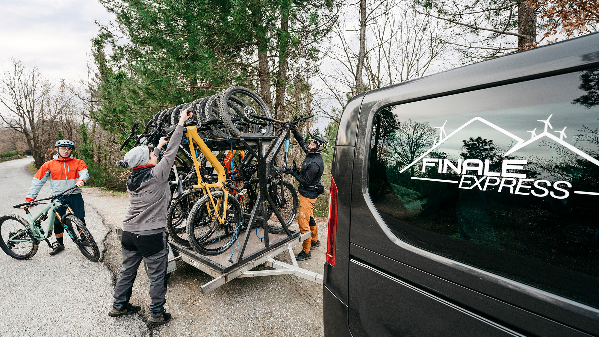 MTB-Test 2024: Die besten Fullys für die Bike-Saison MTB-Test 2024: Die besten Fullys für die Bike-Saison