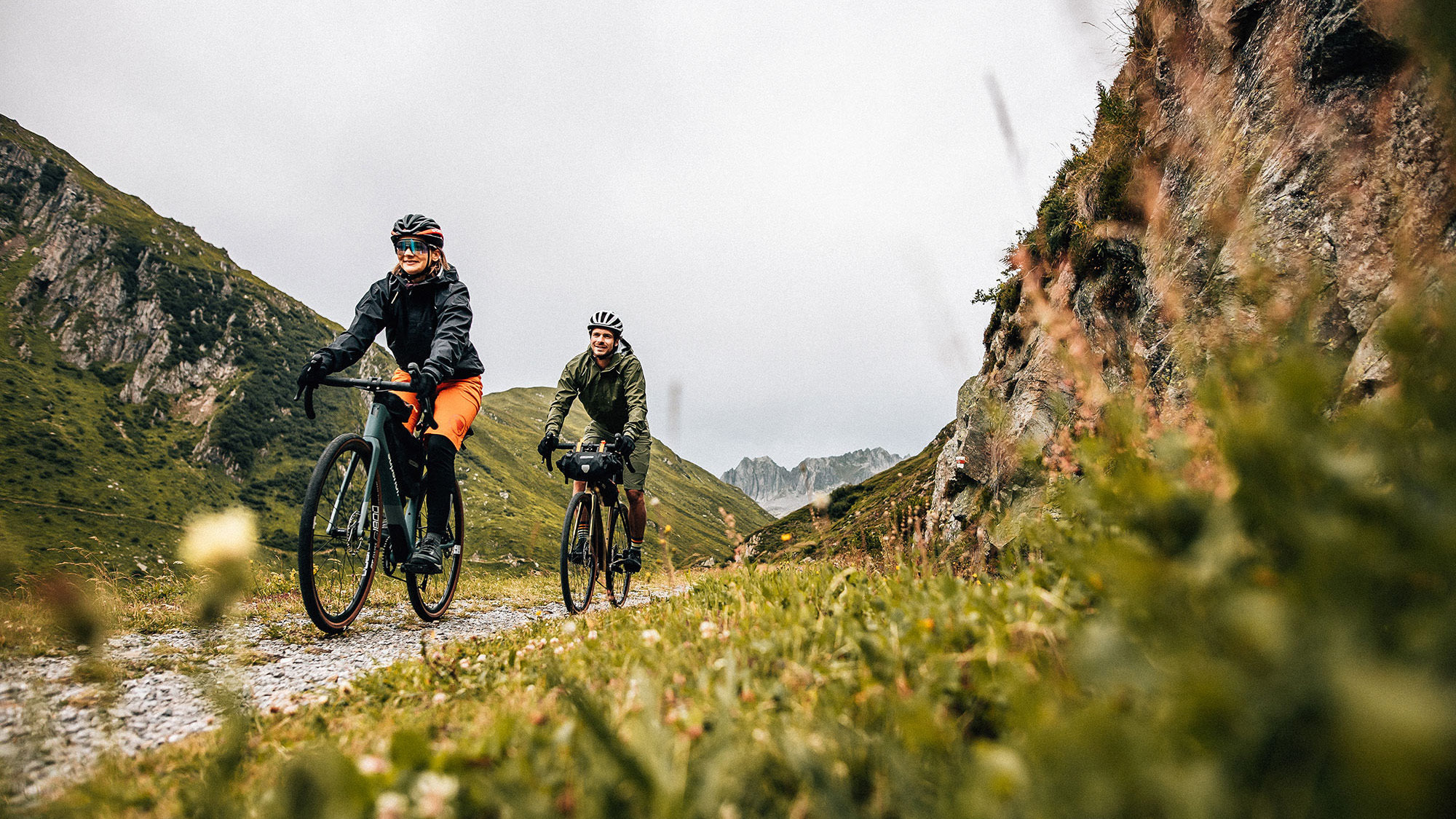 Zum Gravelbiken nach Graubünden: Vom Rhein zum Inn Zum Gravelbiken nach Graubünden: Vom Rhein zum Inn