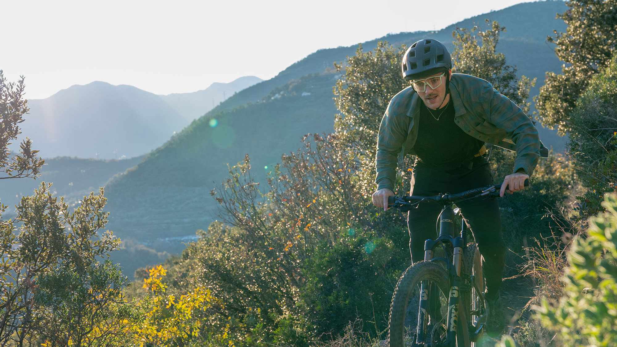 MTB-Test 2024: Die besten Fullys für die Bike-Saison MTB-Test 2024: Die besten Fullys für die Bike-Saison