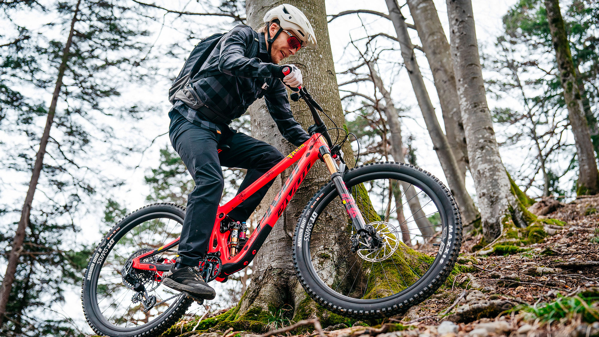 Ein Trailbike in Feierlaune: das Pivot Switchblade im Test Ein Trailbike in Feierlaune: das Pivot Switchblade im Test