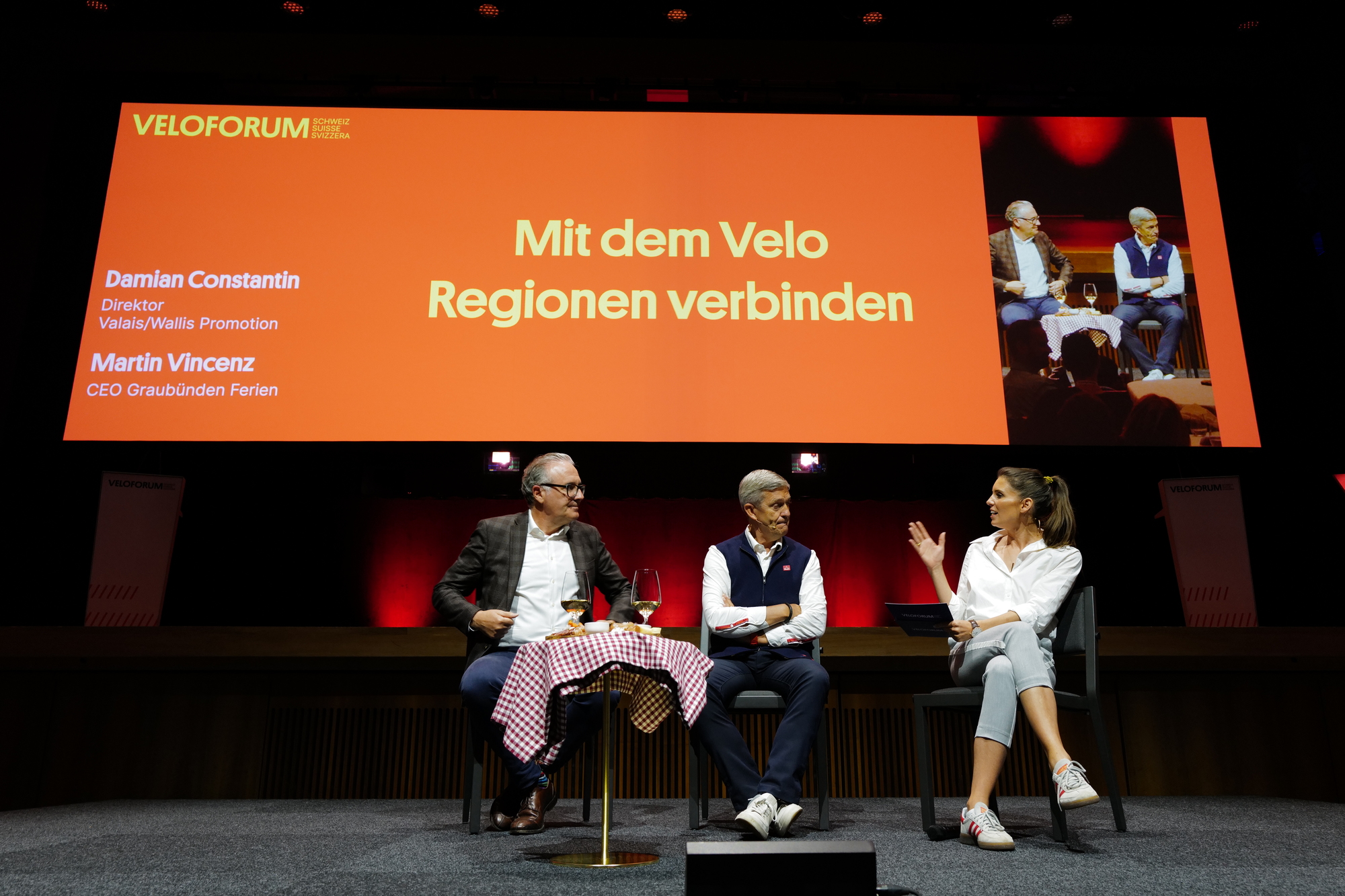 Das erste Veloforum Schweiz bringt die Bikezukunft ins Rollen Das erste Veloforum Schweiz bringt die Bikezukunft ins Rollen