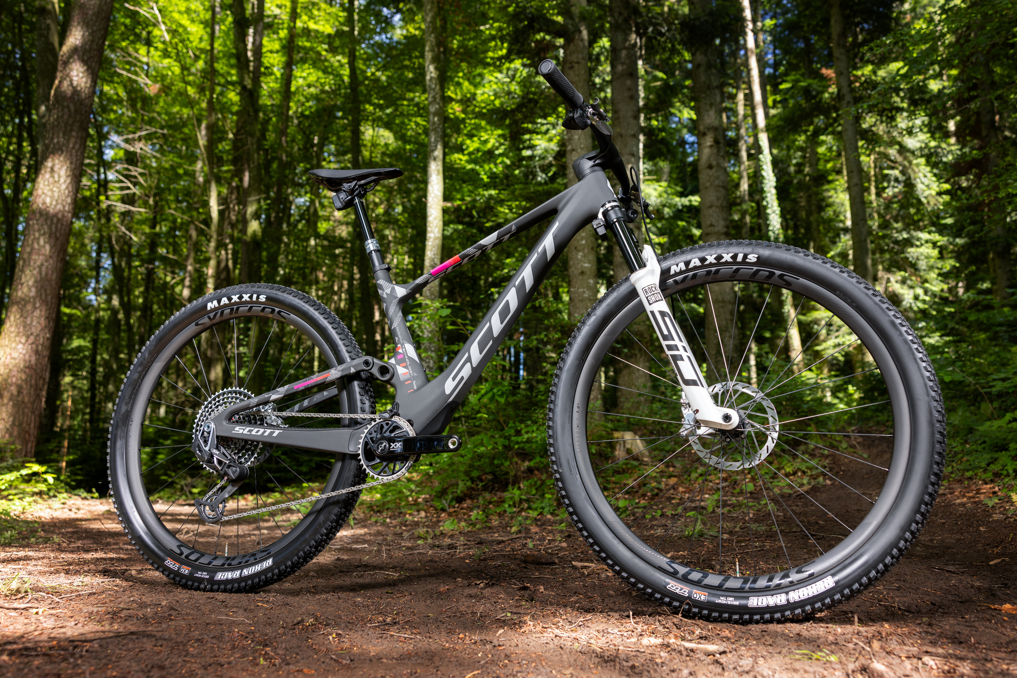 All-New Scott Spark x Flight Attendant