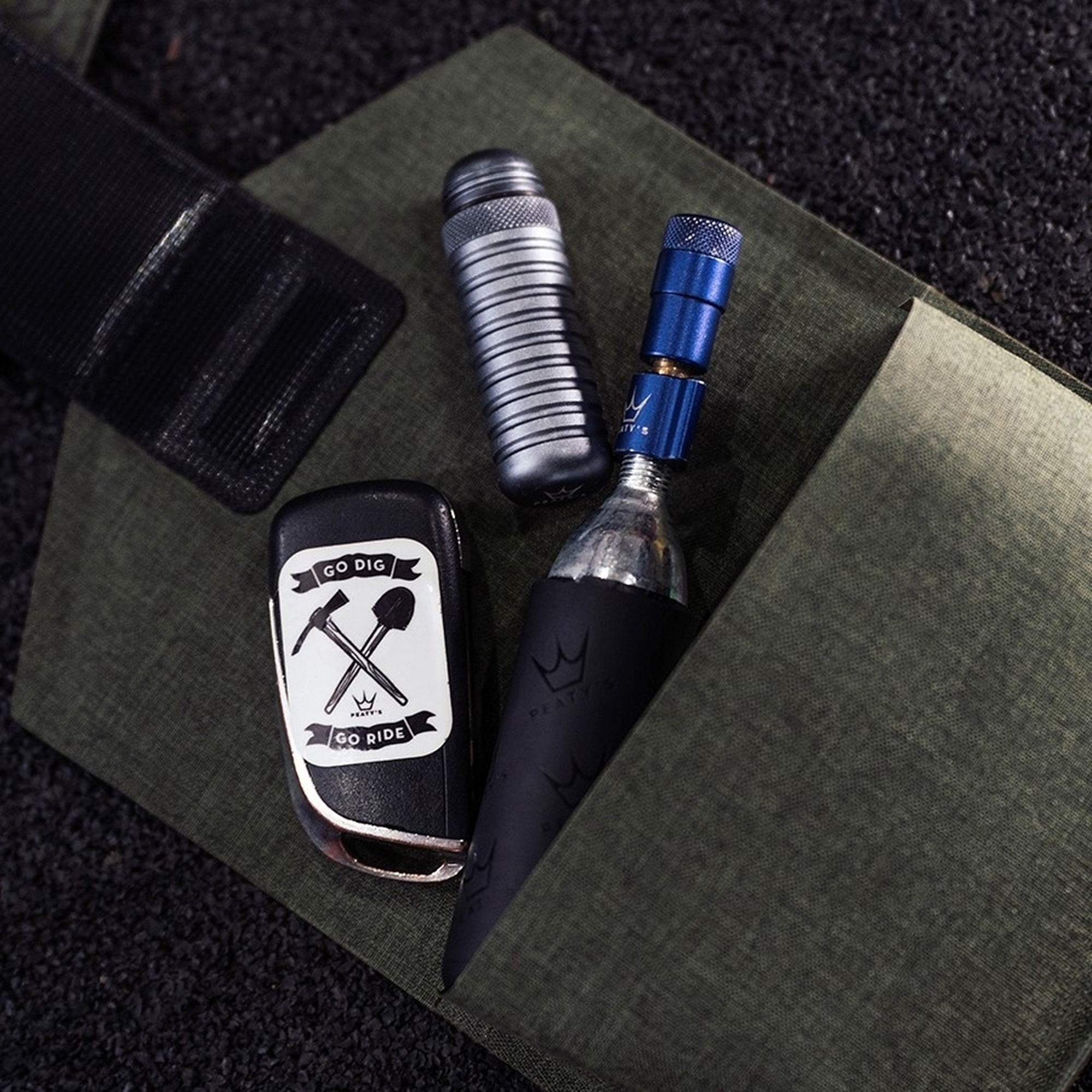 Trailburrito Peaty’s Holdfast Trail Tool Wrap Trailburrito Peaty’s Holdfast Trail Tool Wrap