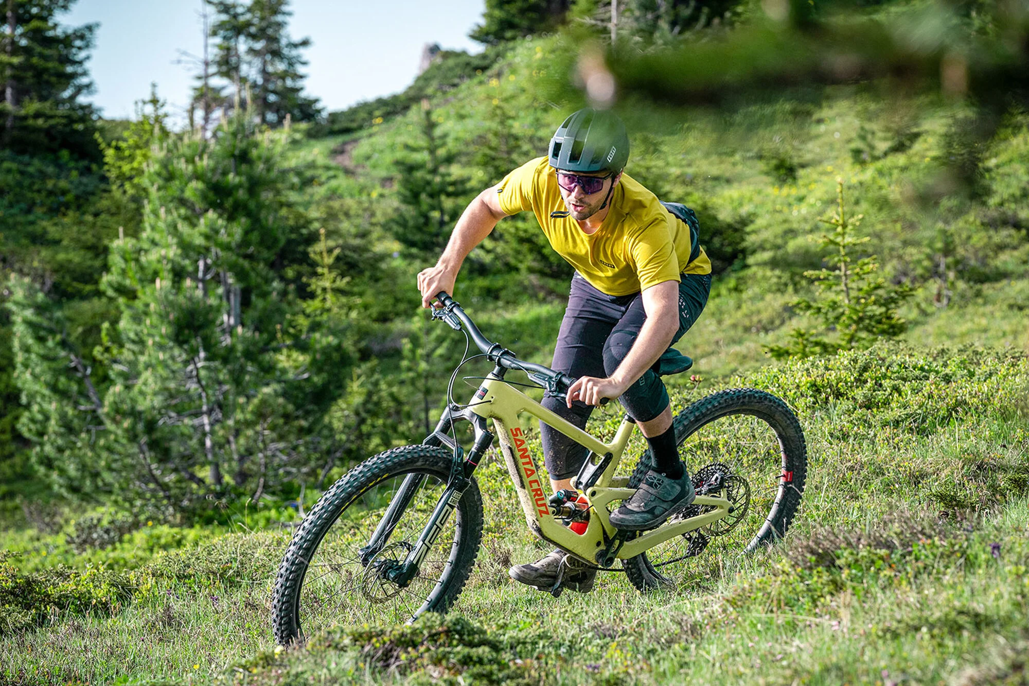nomadページです！ Enduro zum Träumen: Santa Cruz Nomad CC/XO AXS RSV im Test