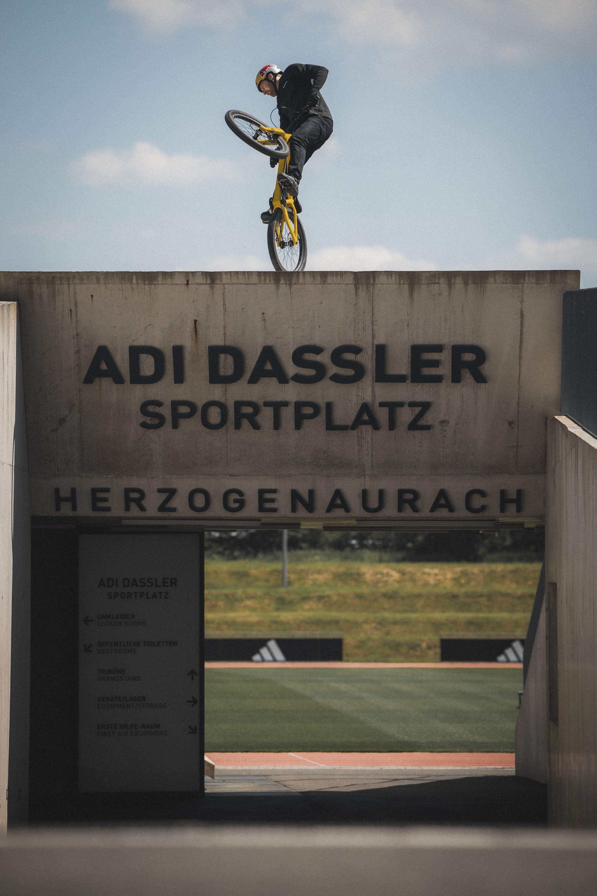 Danny Did It Again: MacAskill zu Gast auf dem adidas Campus Danny Did It Again: MacAskill zu Gast auf dem adidas Campus