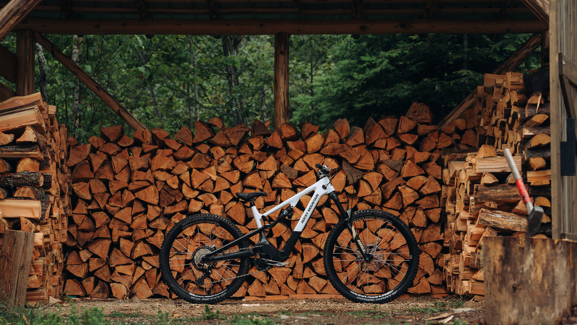 Rocky Mountain mit neuem Light E-MTB: das Instinct Powerplay SL Rocky Mountain mit neuem Light E-MTB: das Instinct Powerplay SL