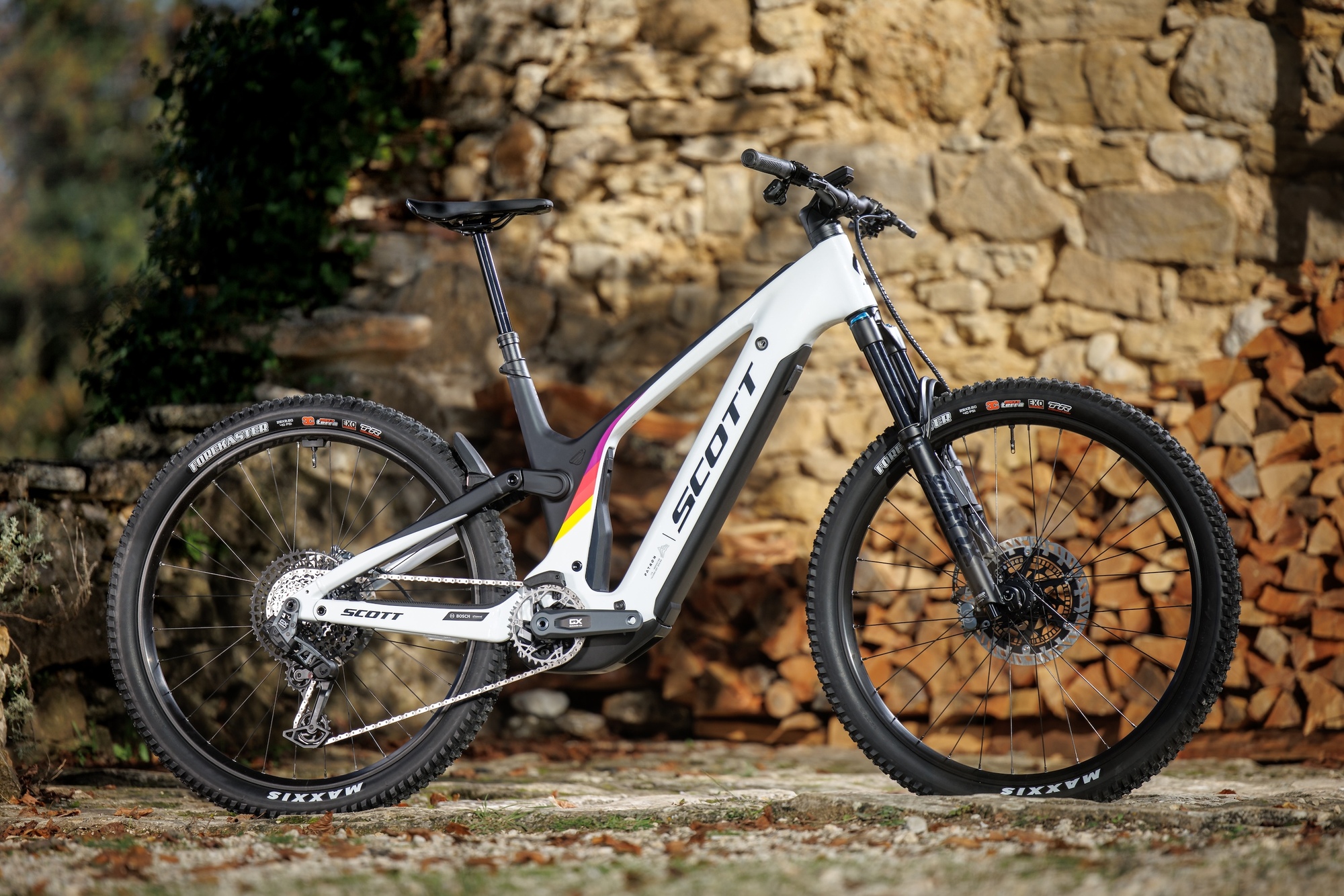 Das neue Patron – Überarbeite E-Trailmaschine aus dem Hause SCOTT Das neue Patron – Überarbeite E-Trailmaschine aus dem Hause SCOTT
