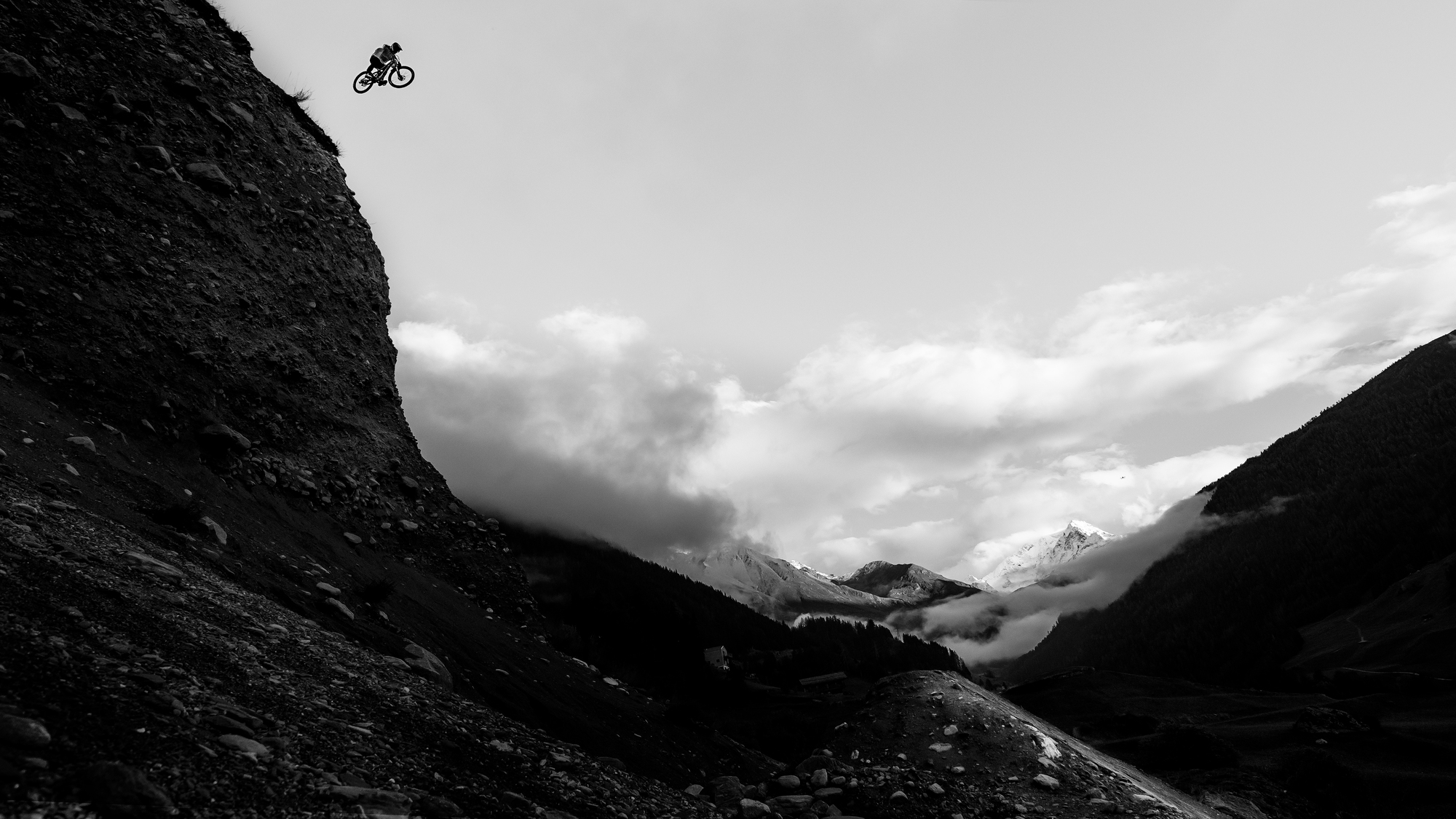 Vinny-T springt 31 Meter weit – neuer Meilenstein im Freeride-Sport