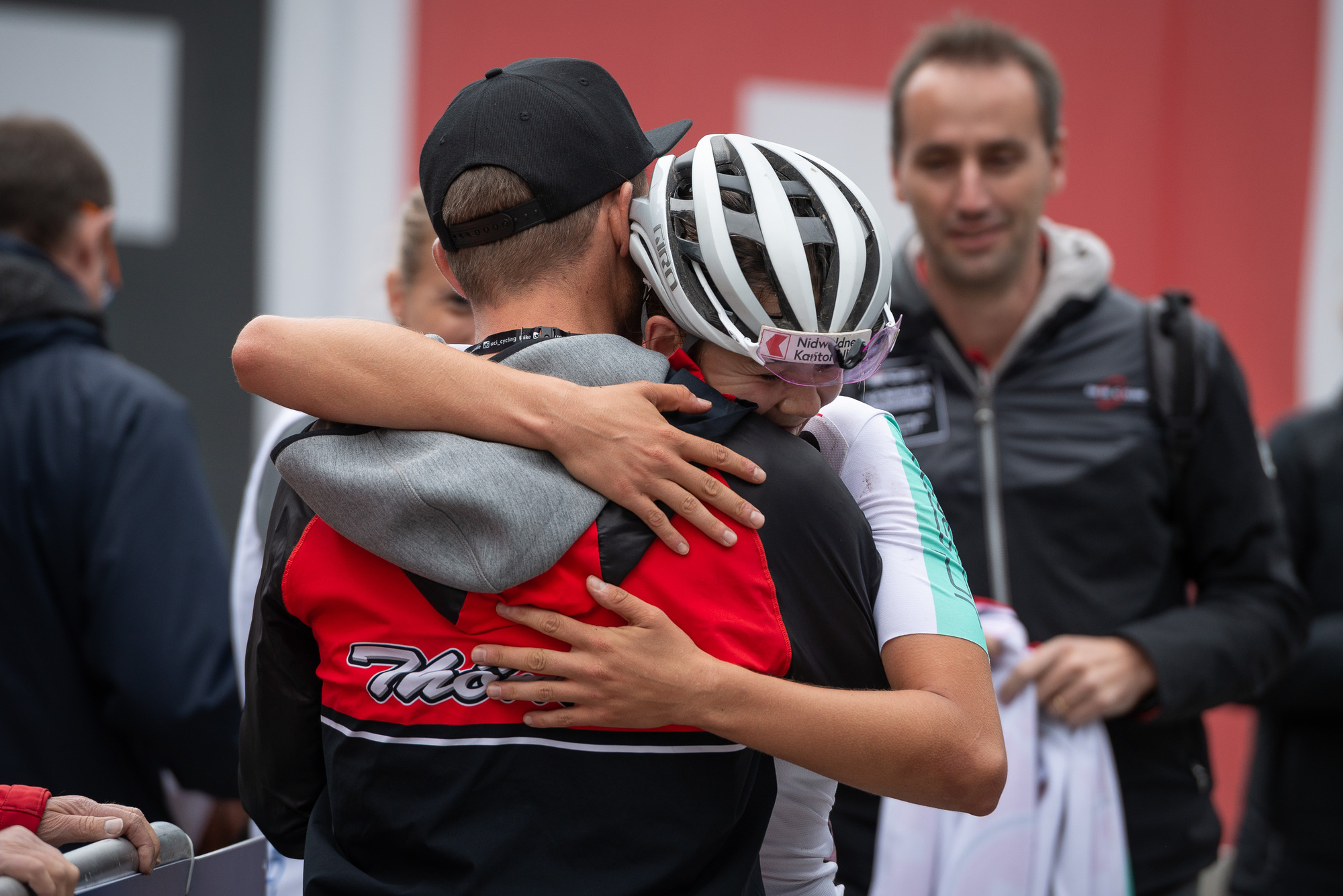RACE BACK HOME Episode 2: Der Schweizer Weg zum Mountainbike-Erfolg