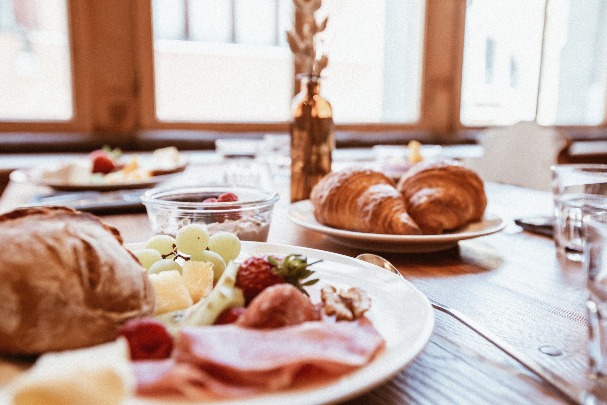Gewinne ein Wochenende für zwei Personen im Hotel ÜJA in Scuol