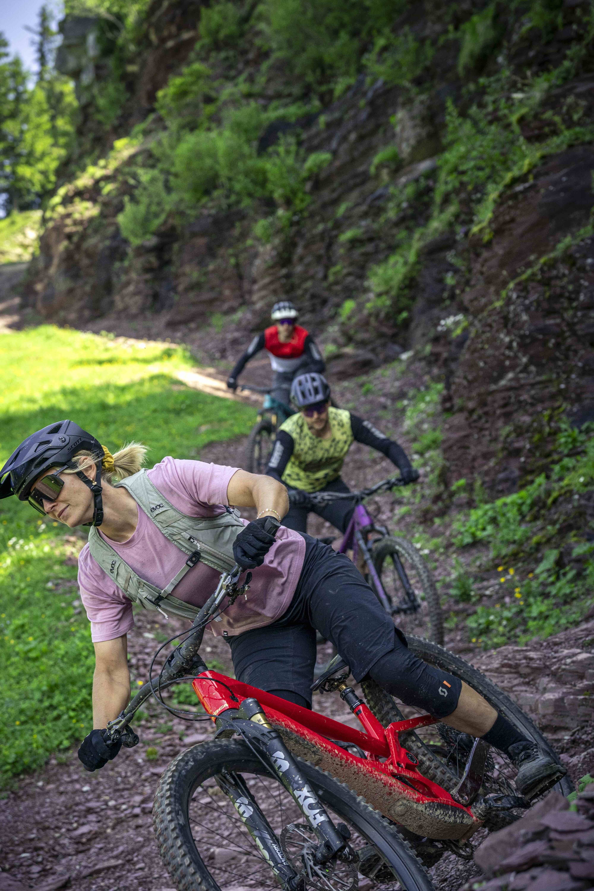 Die besten Sonnenbrillen für Mountainbiker – worauf es wirklich ankommt Die besten Sonnenbrillen für Mountainbiker – worauf es wirklich ankommt