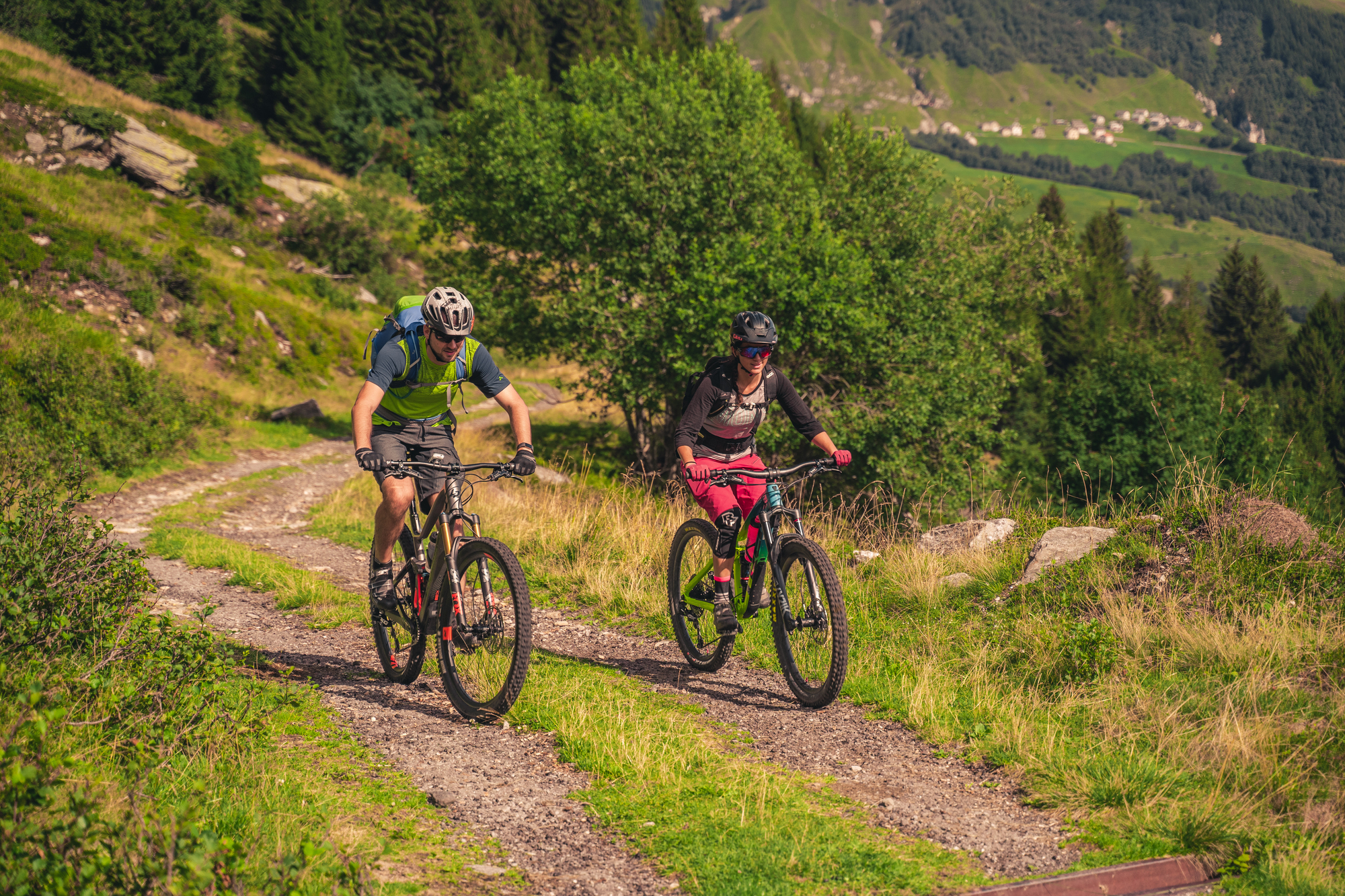 Vier Jahreszeiten auf dem Bike: Das Tessin will deine Meinung