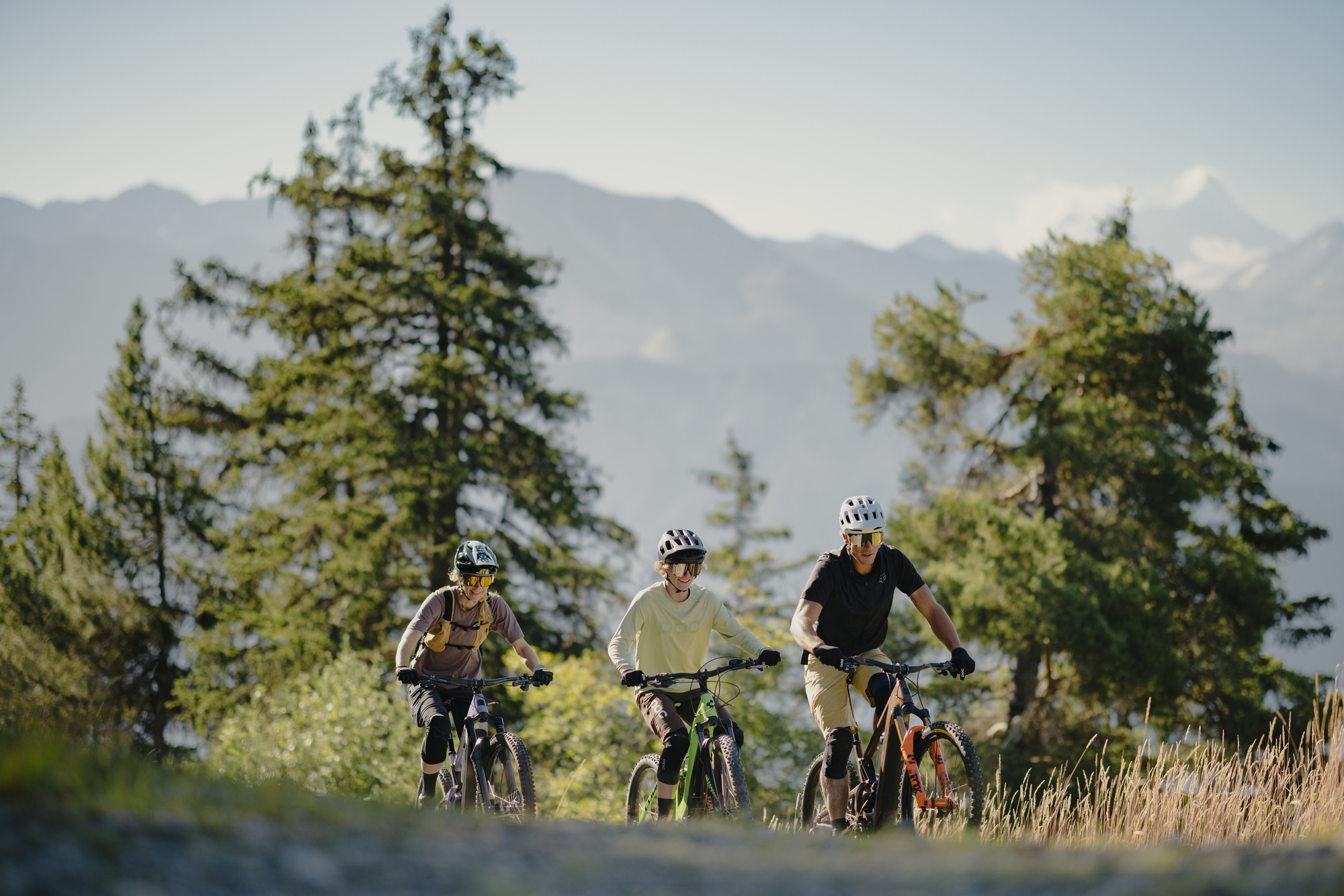 Mountainbiken in Crans-Montana: Vom Gletscher bis zu den Weinbergen
