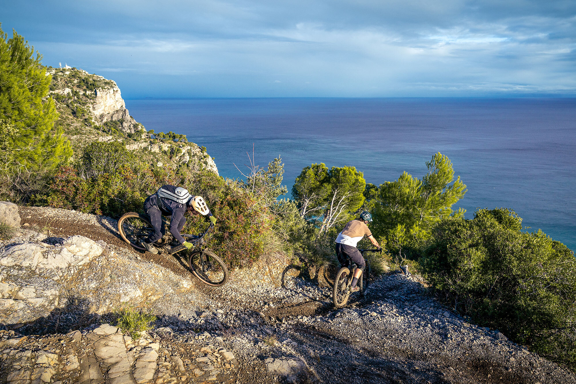 BORN Mountainbike-Test 2026: Die spannendsten (E-)Mountainbikes im Test