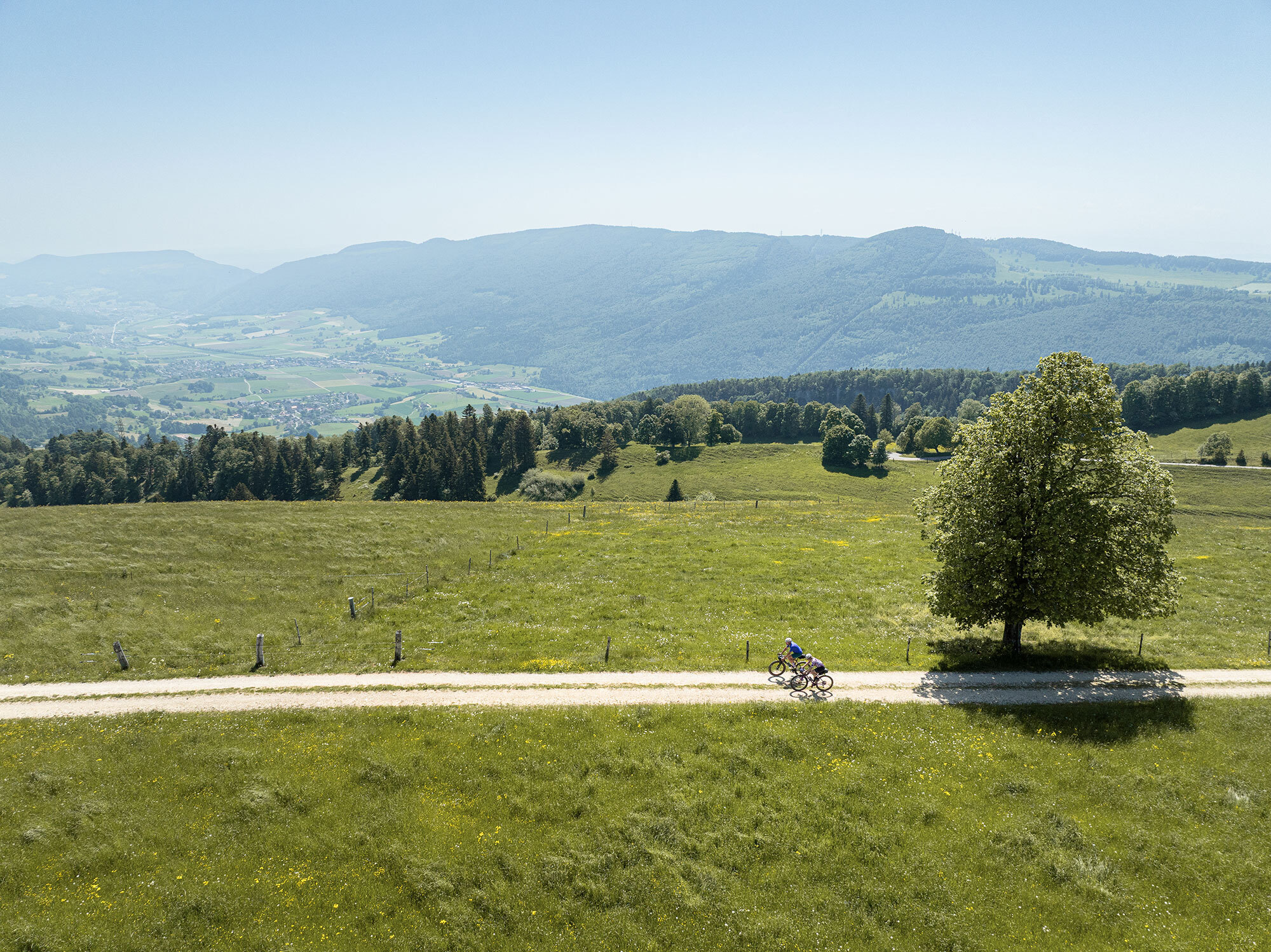 Baden – Nyon: 400 km Jura