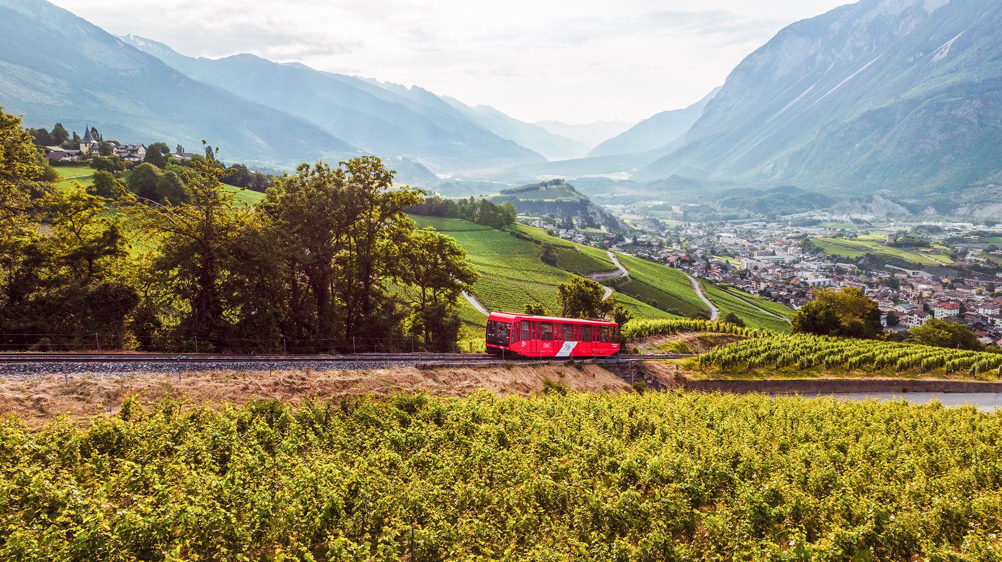 Crans-Montana: Flow, Gravel und alpine Enduro-Abenteuer