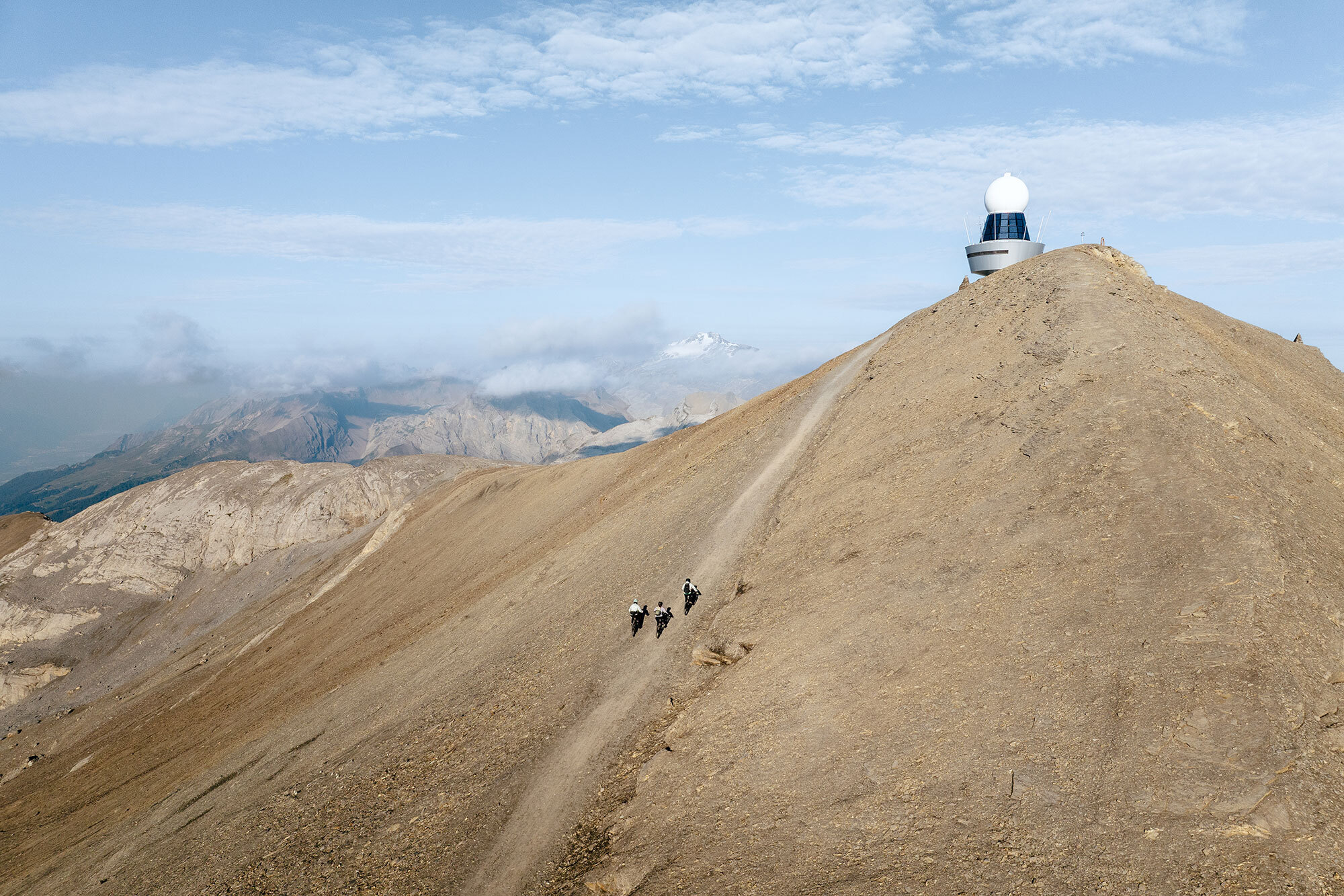 Crans-Montana: Flow, Gravel und alpine Enduro-Abenteuer